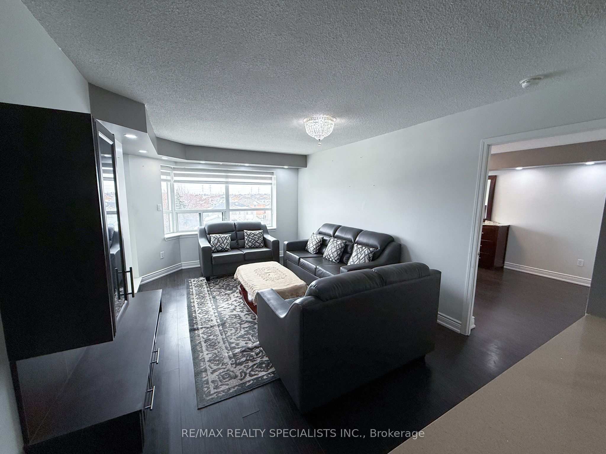 300 Ray Lawson Boulevard 403 Property Photo 4
