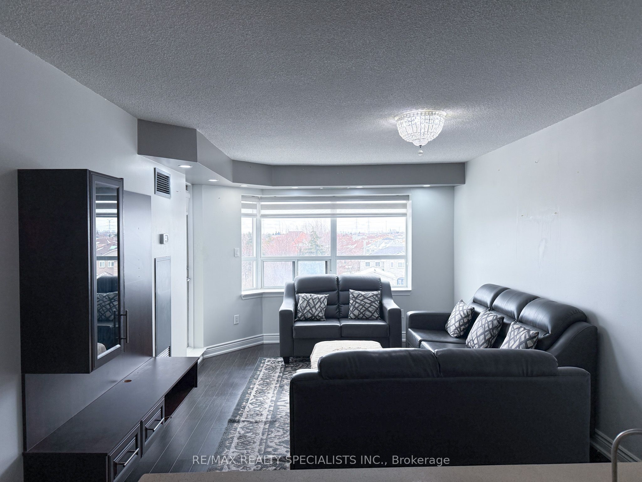 300 Ray Lawson Boulevard 403 Property Photo 5
