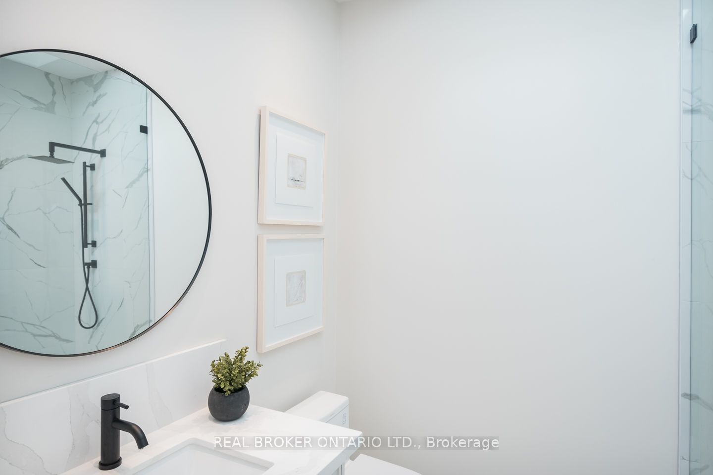 307 Martin Street Property Photo 26