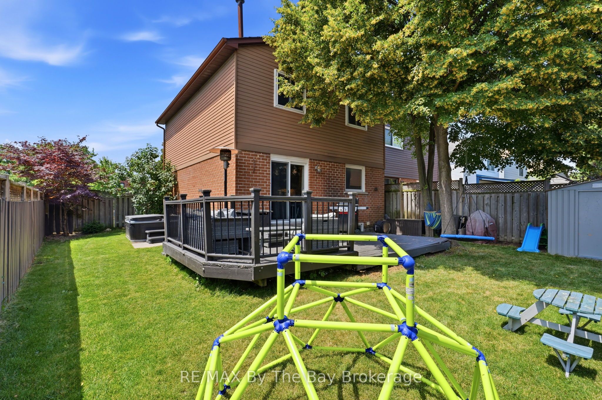 291 Woodlawn Crescent Property Photo 22