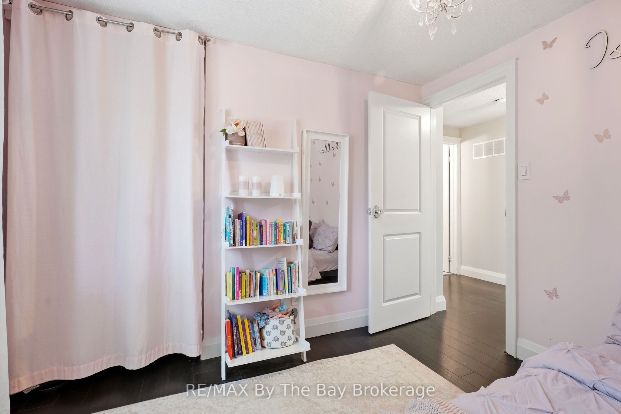 291 Woodlawn Crescent Property Photo 27