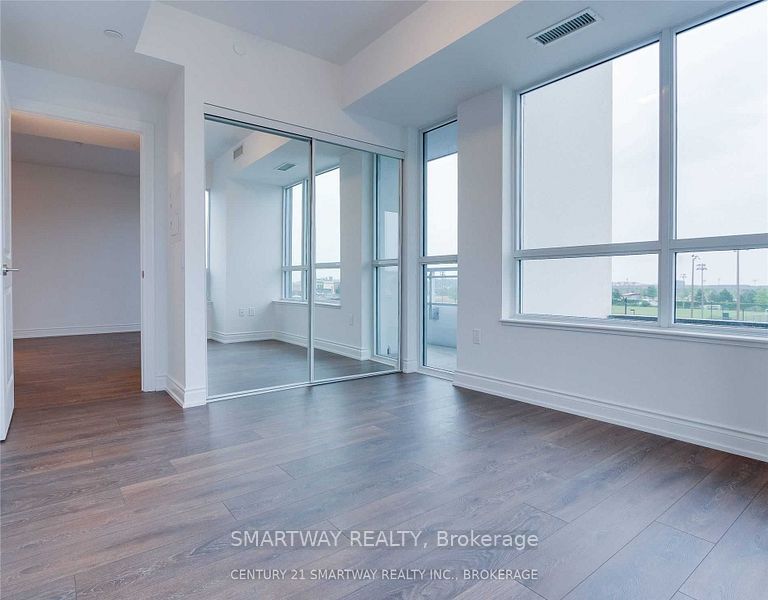 1050 Main Street E 321 Property Photo 14