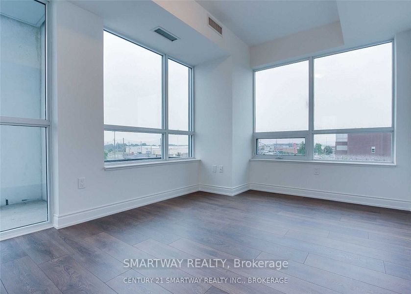 1050 Main Street E 321 Property Photo 15