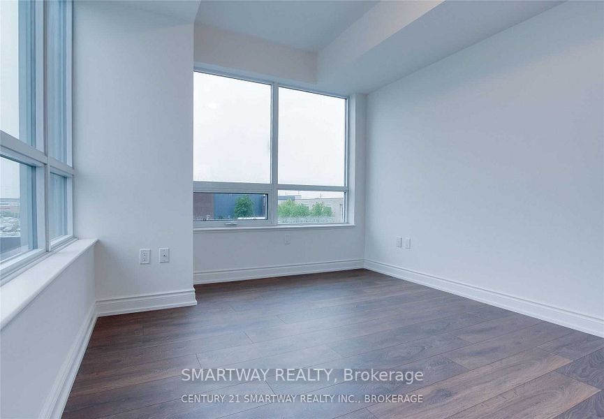 1050 Main Street E 321 Property Photo 16