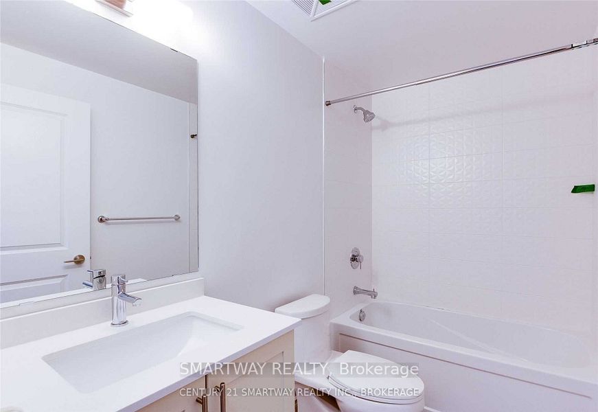 1050 Main Street E 321 Property Photo 20