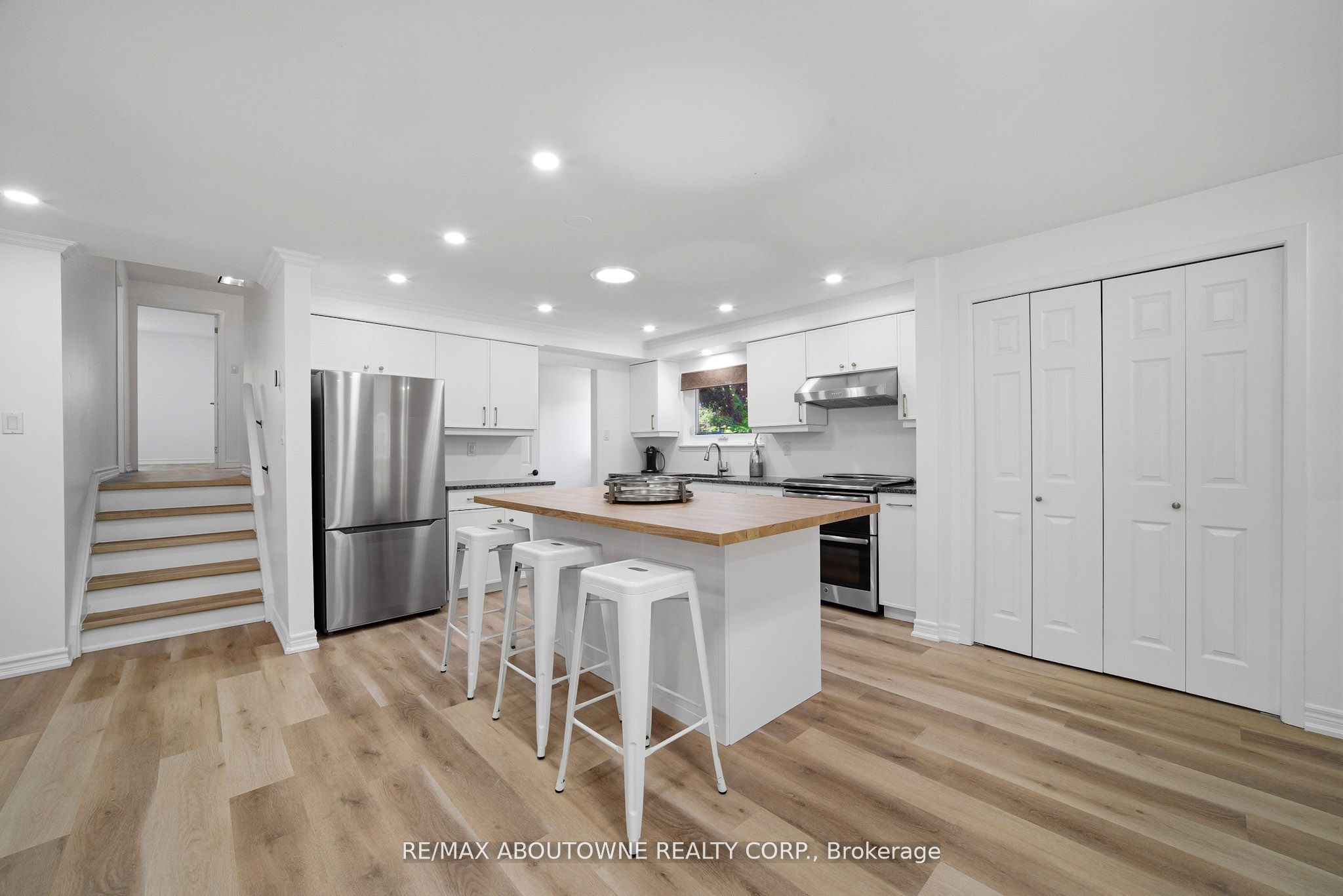 2306 Devon Road Property Photo 11