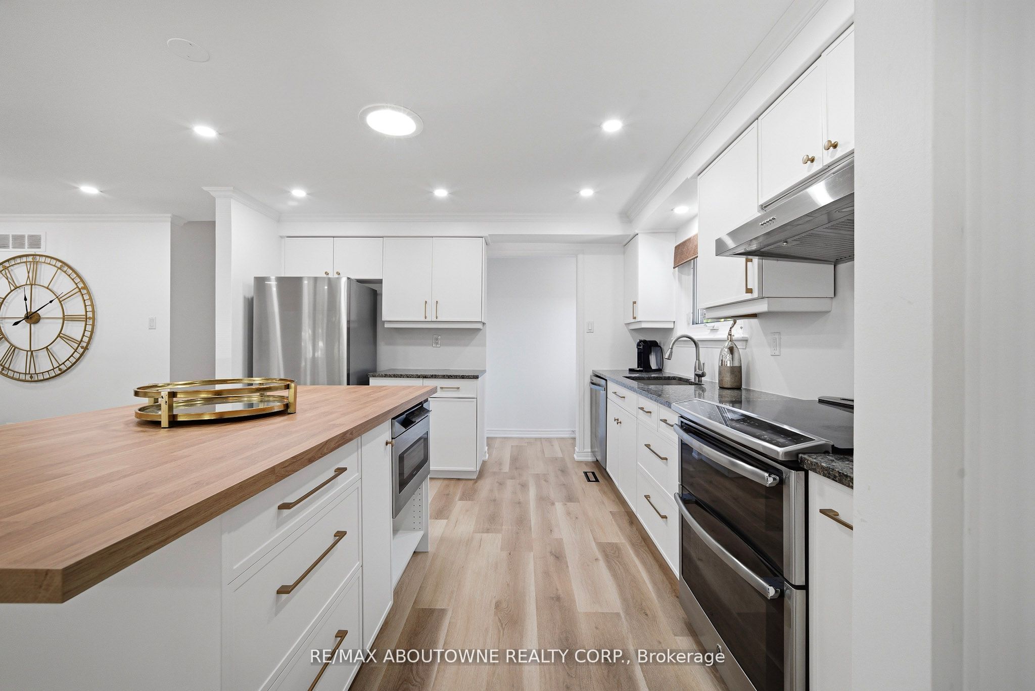 2306 Devon Road Property Photo 12