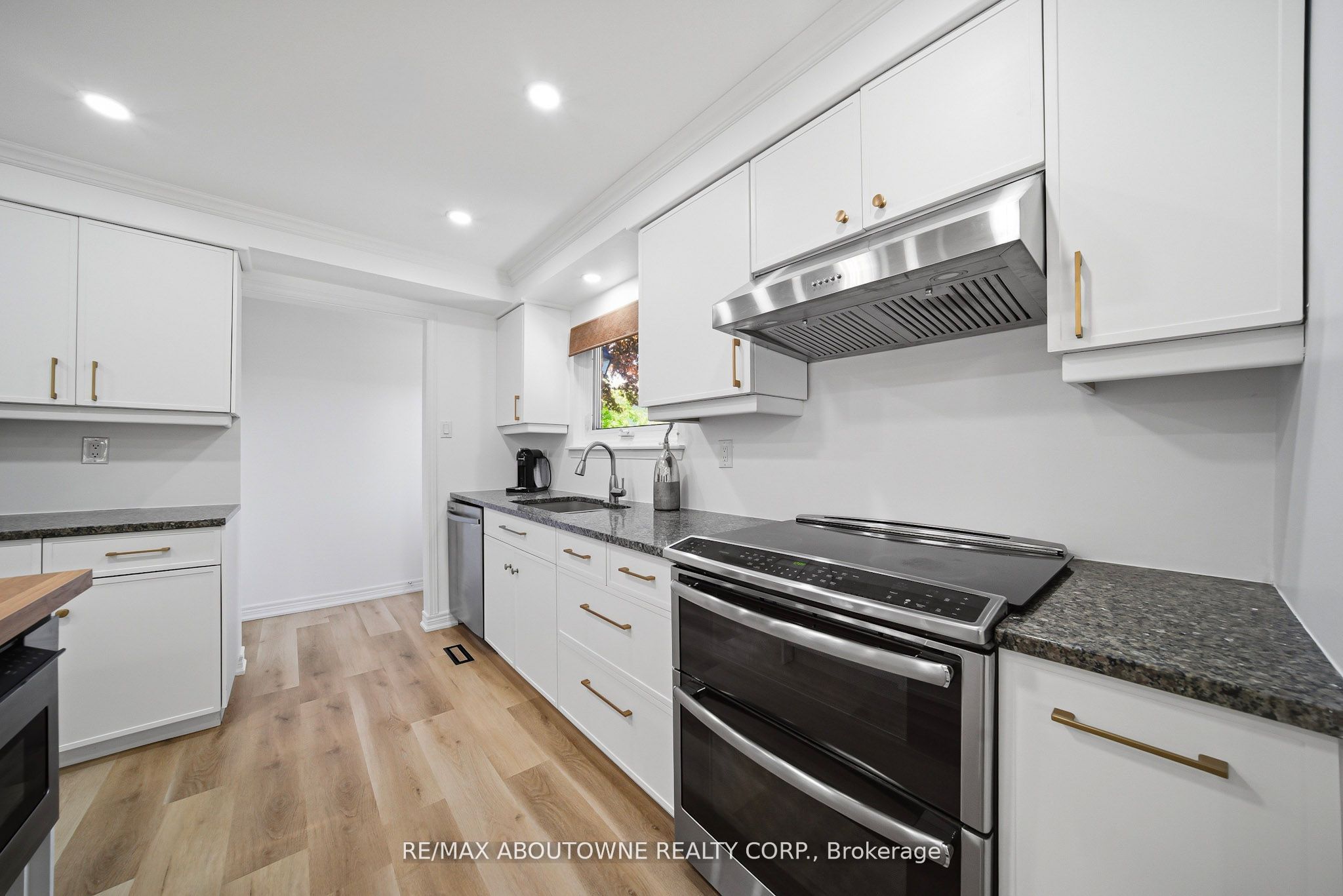 2306 Devon Road Property Photo 13