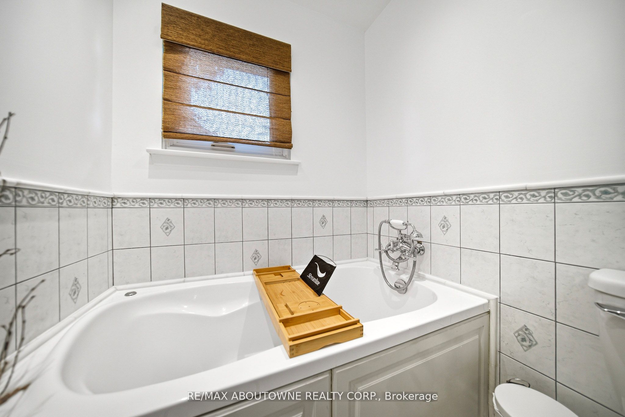 2306 Devon Road Property Photo 23