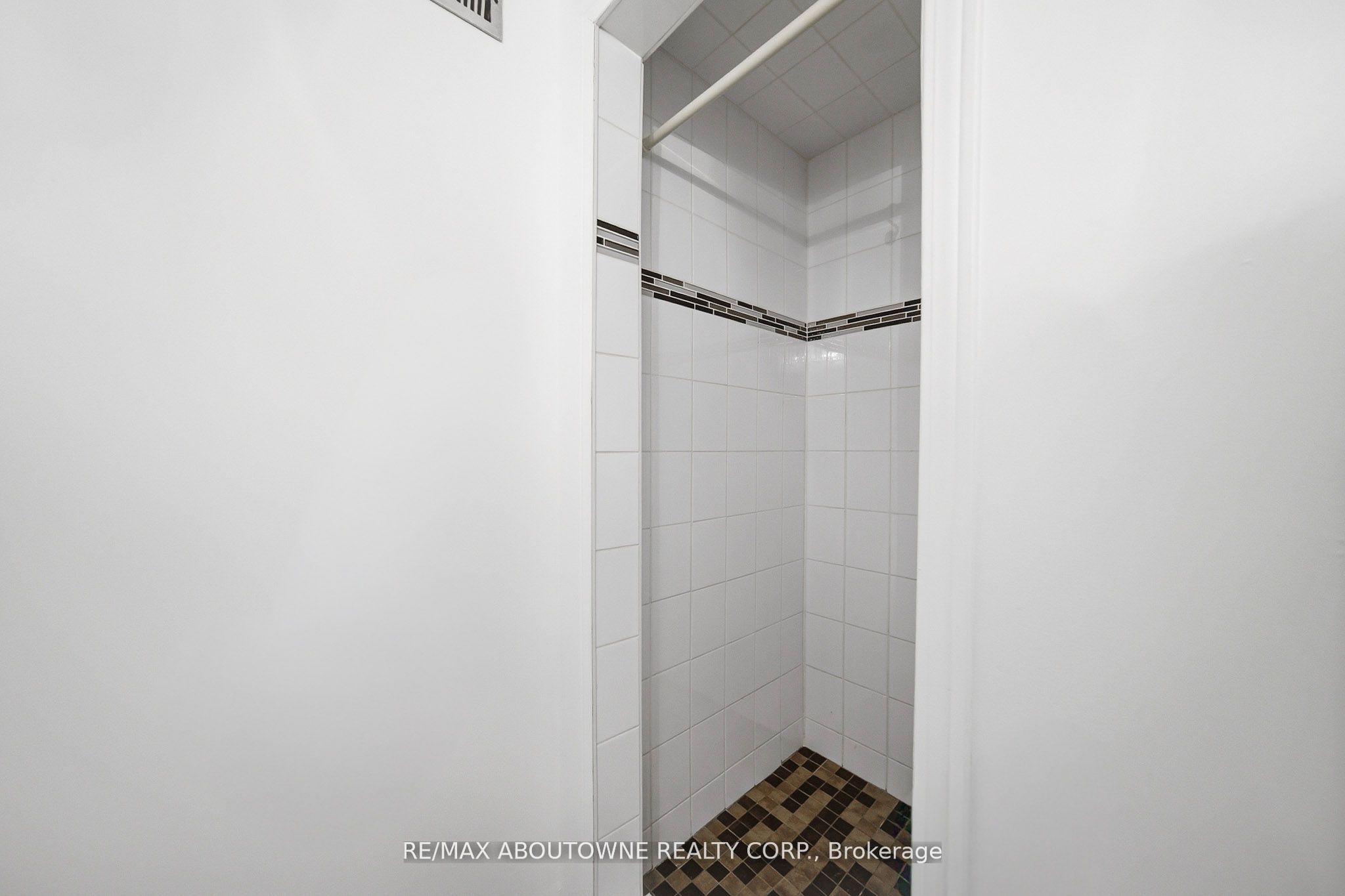 2306 Devon Road Property Photo 29