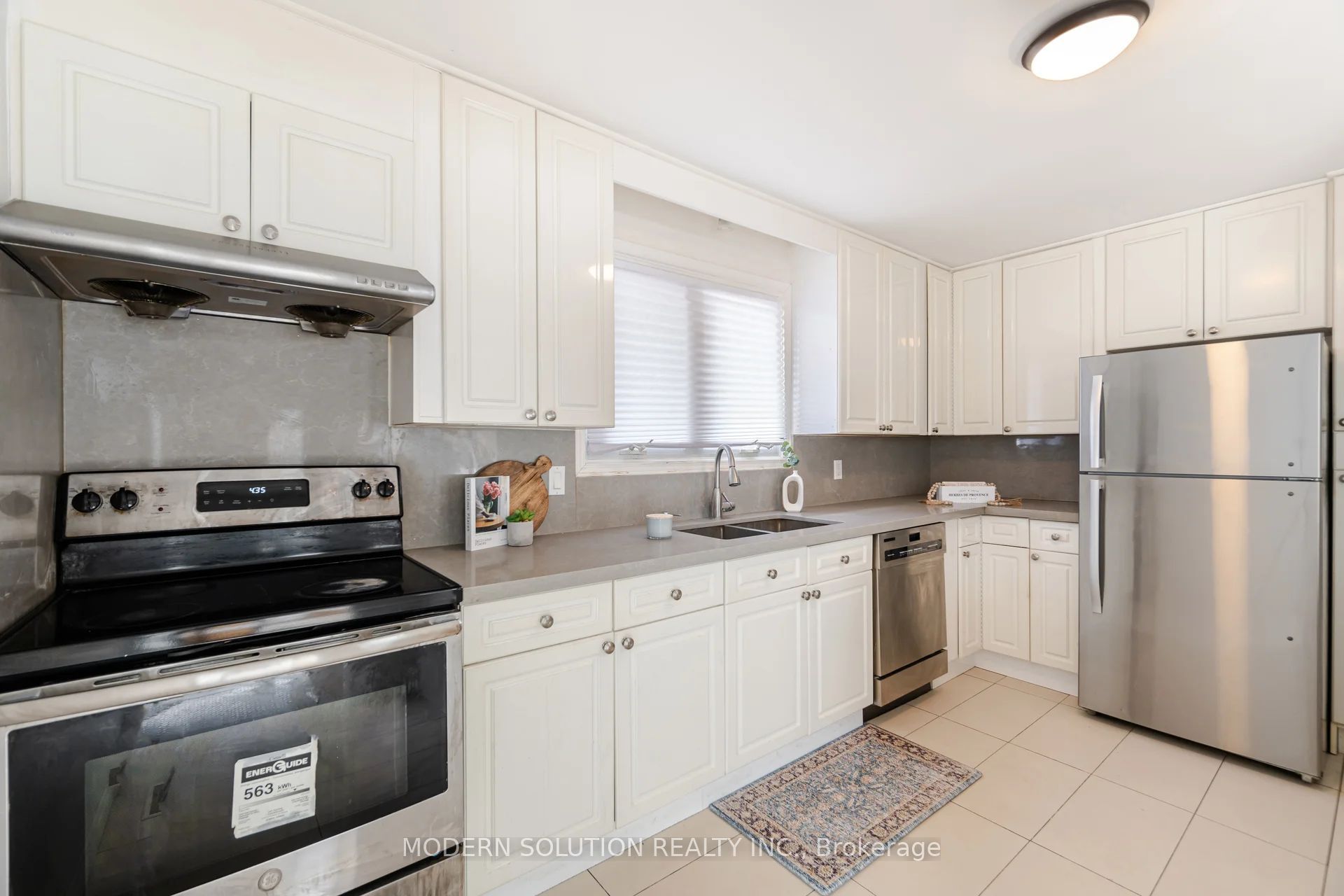 2557 Mindemoya Road Property Photo 9