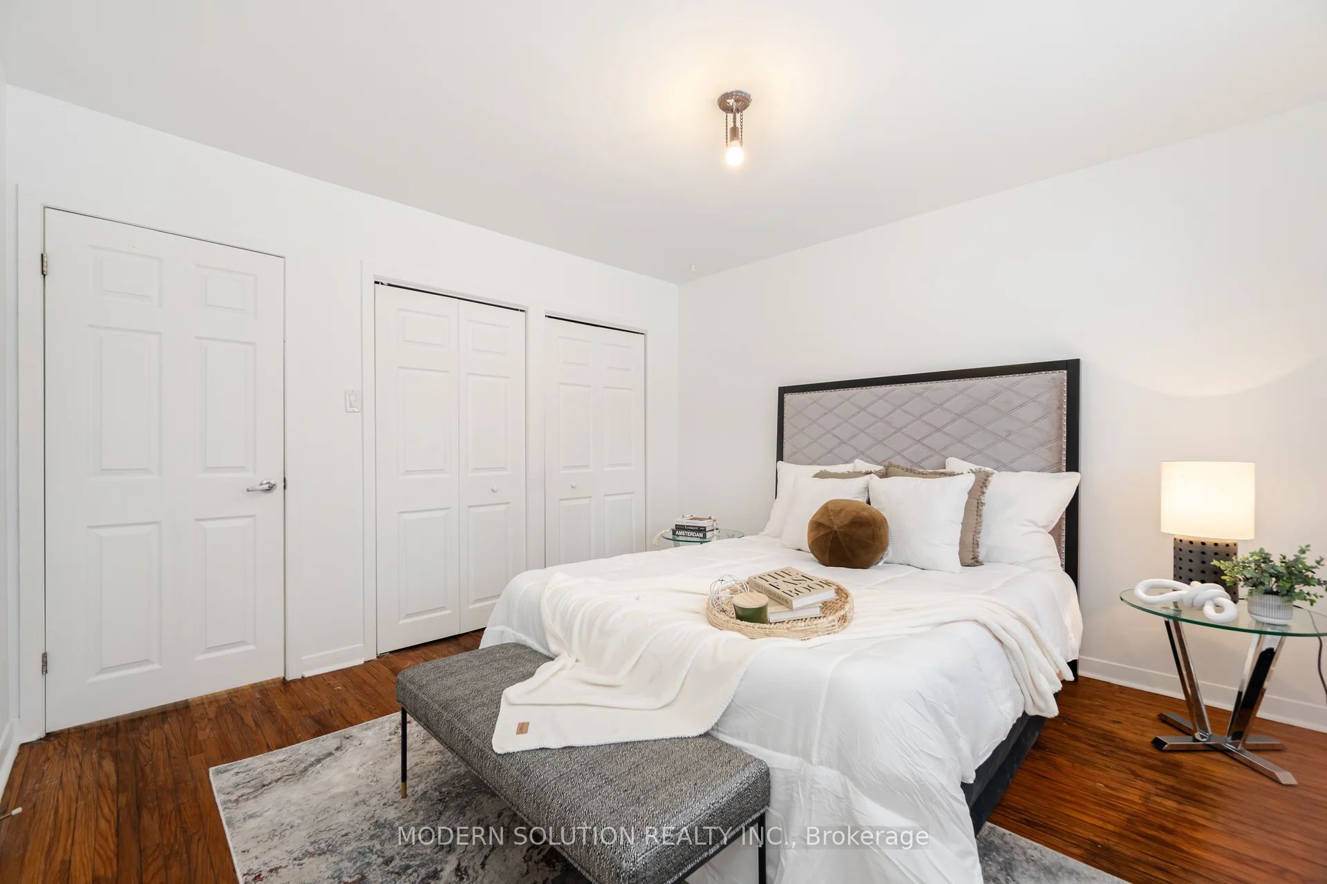 2557 Mindemoya Road Property Photo 16