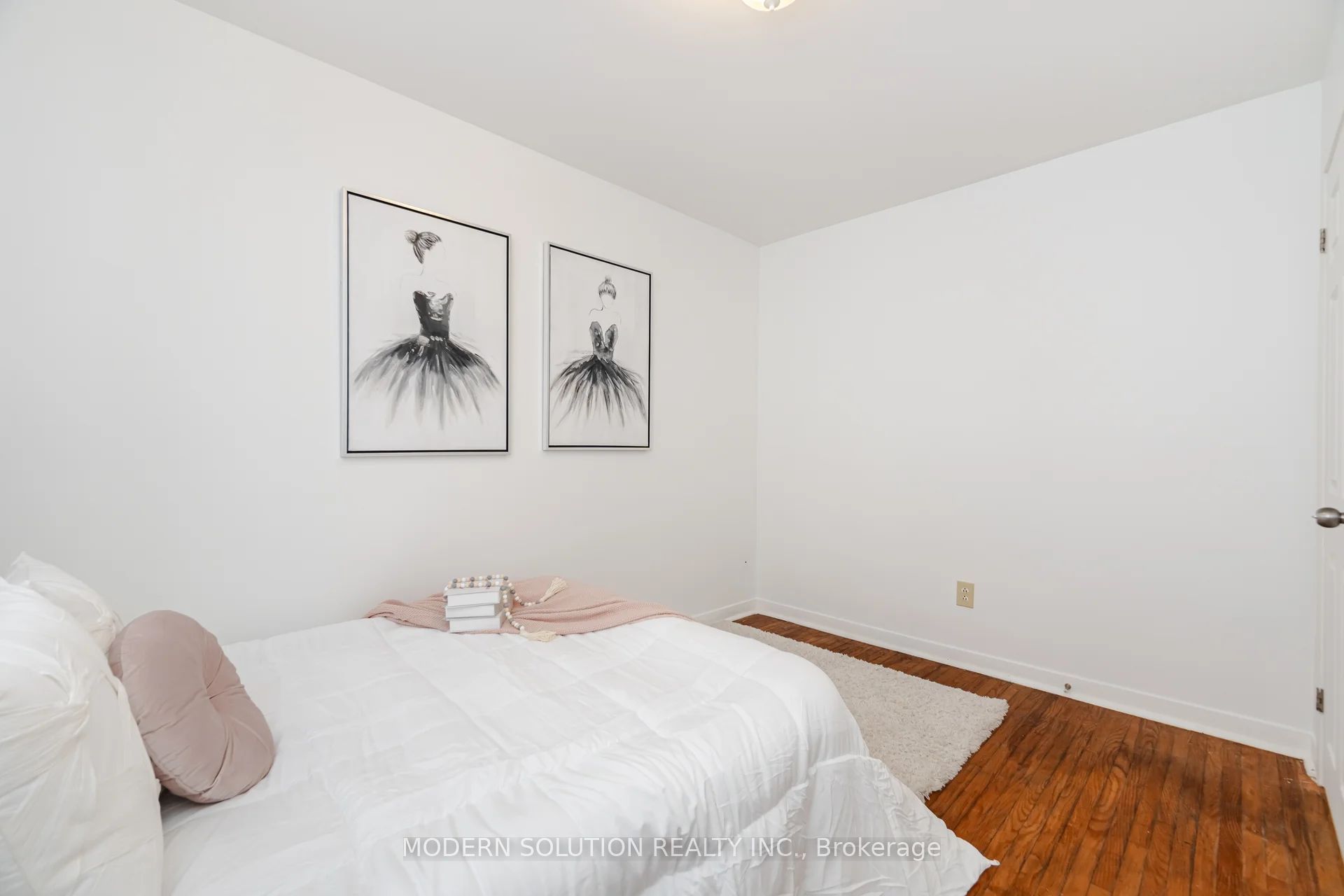 2557 Mindemoya Road Property Photo 18