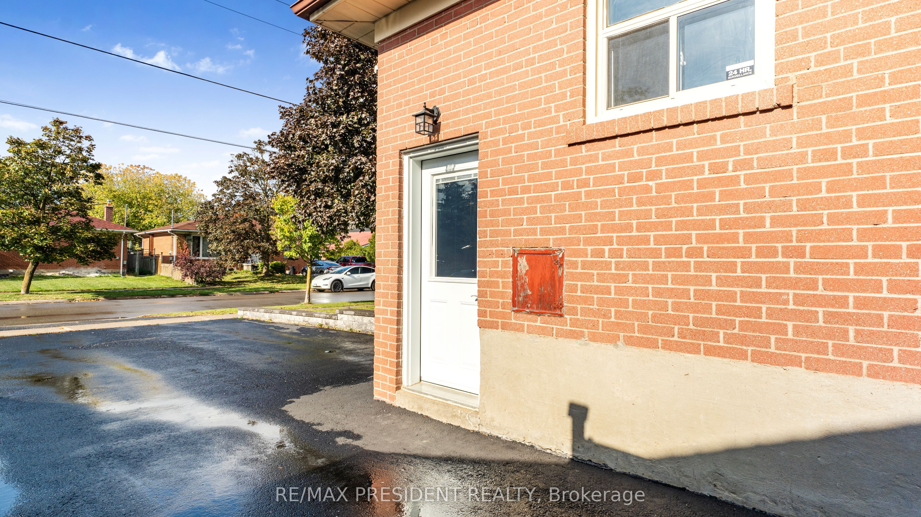 163 Prince Charles Drive Property Photo 4