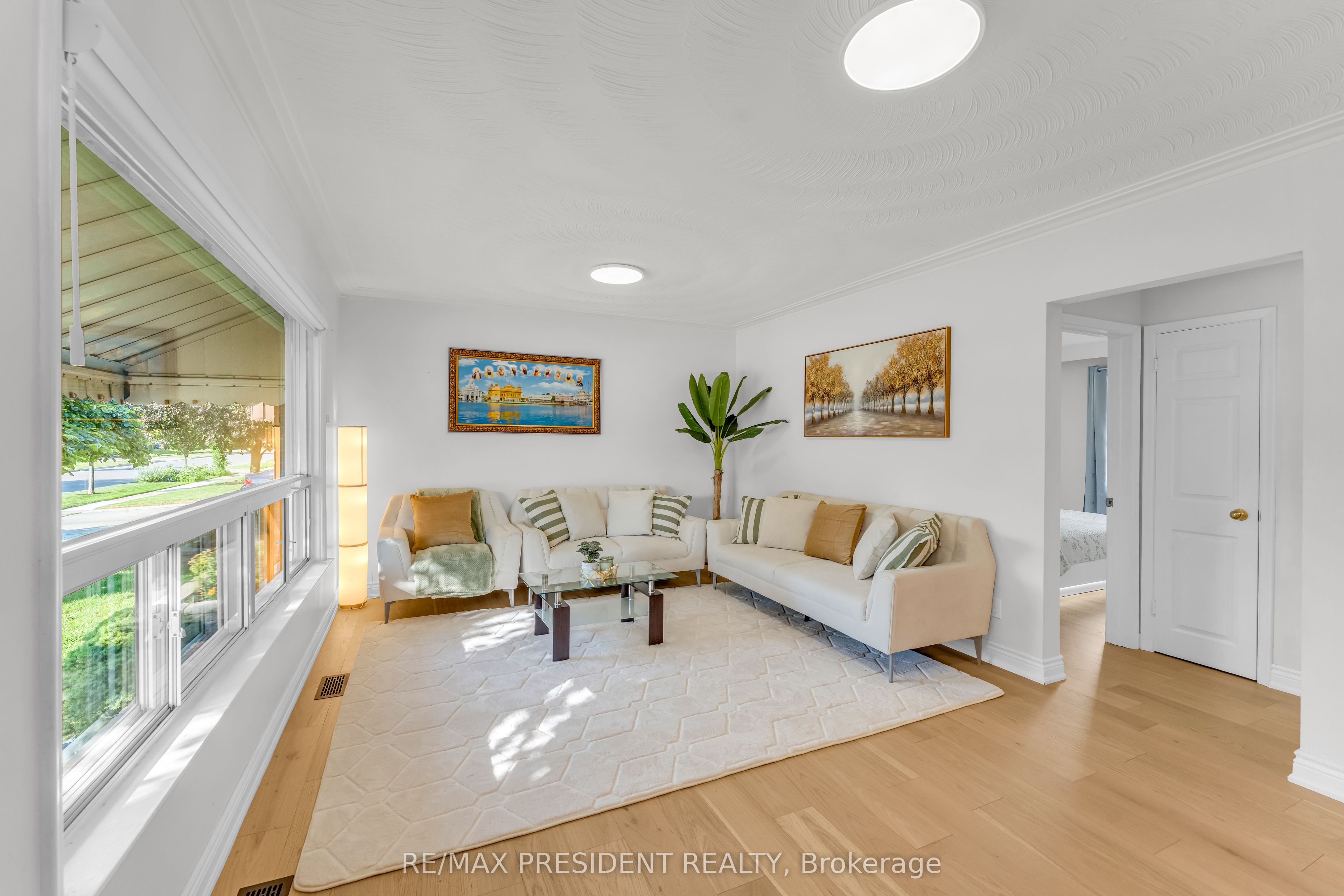 163 Prince Charles Drive Property Photo 7