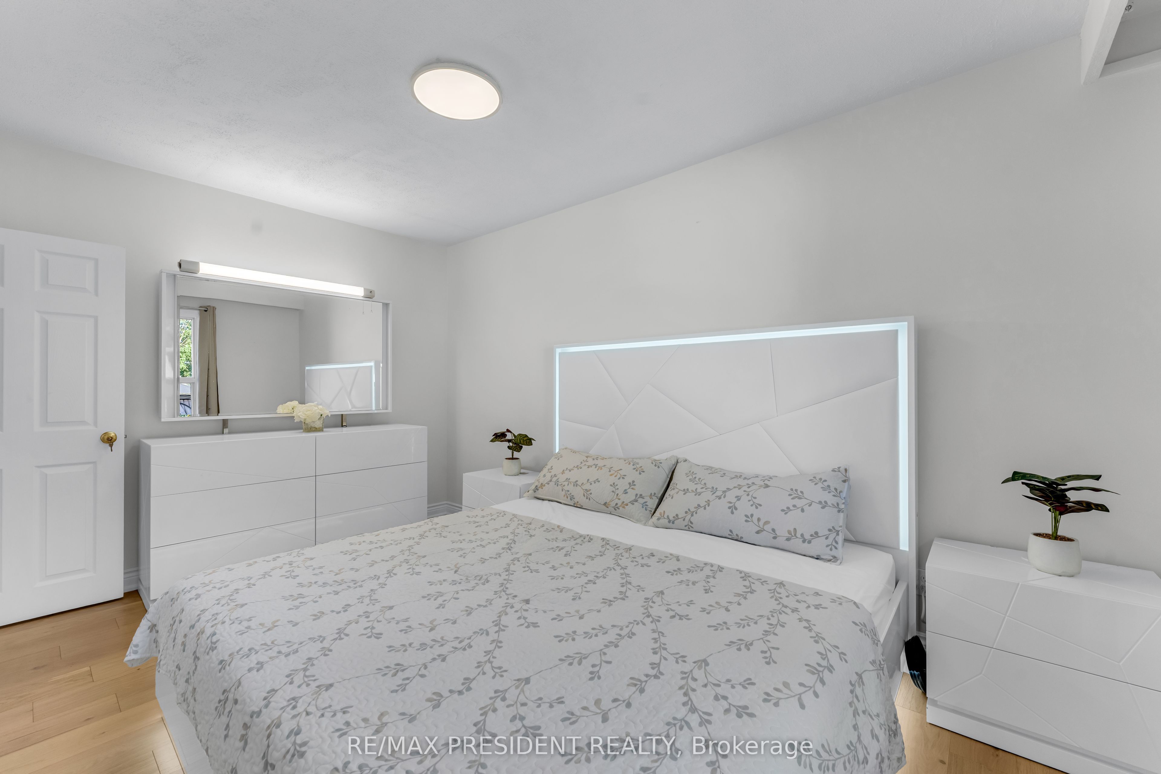 163 Prince Charles Drive Property Photo 11