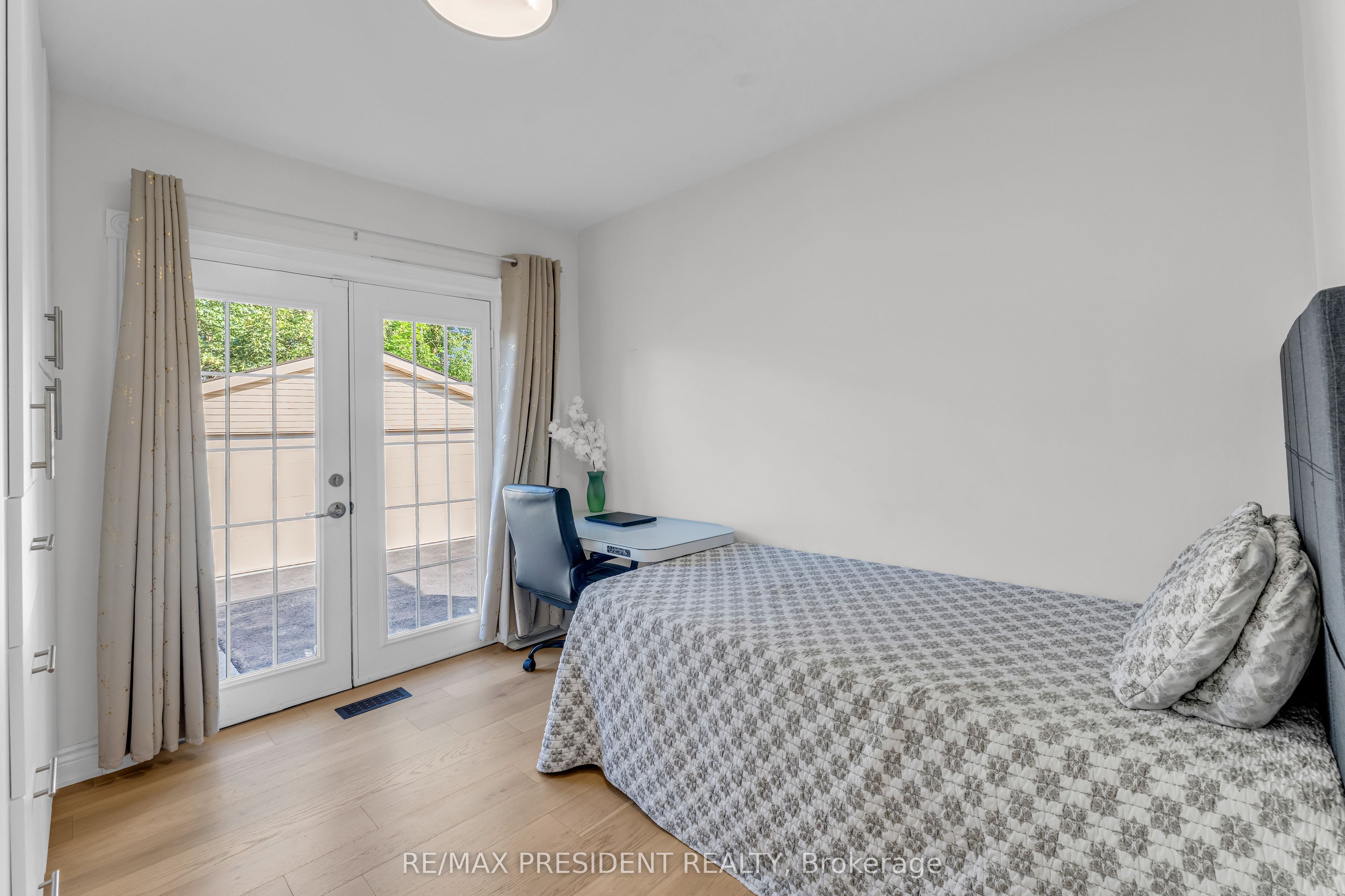 163 Prince Charles Drive Property Photo 14