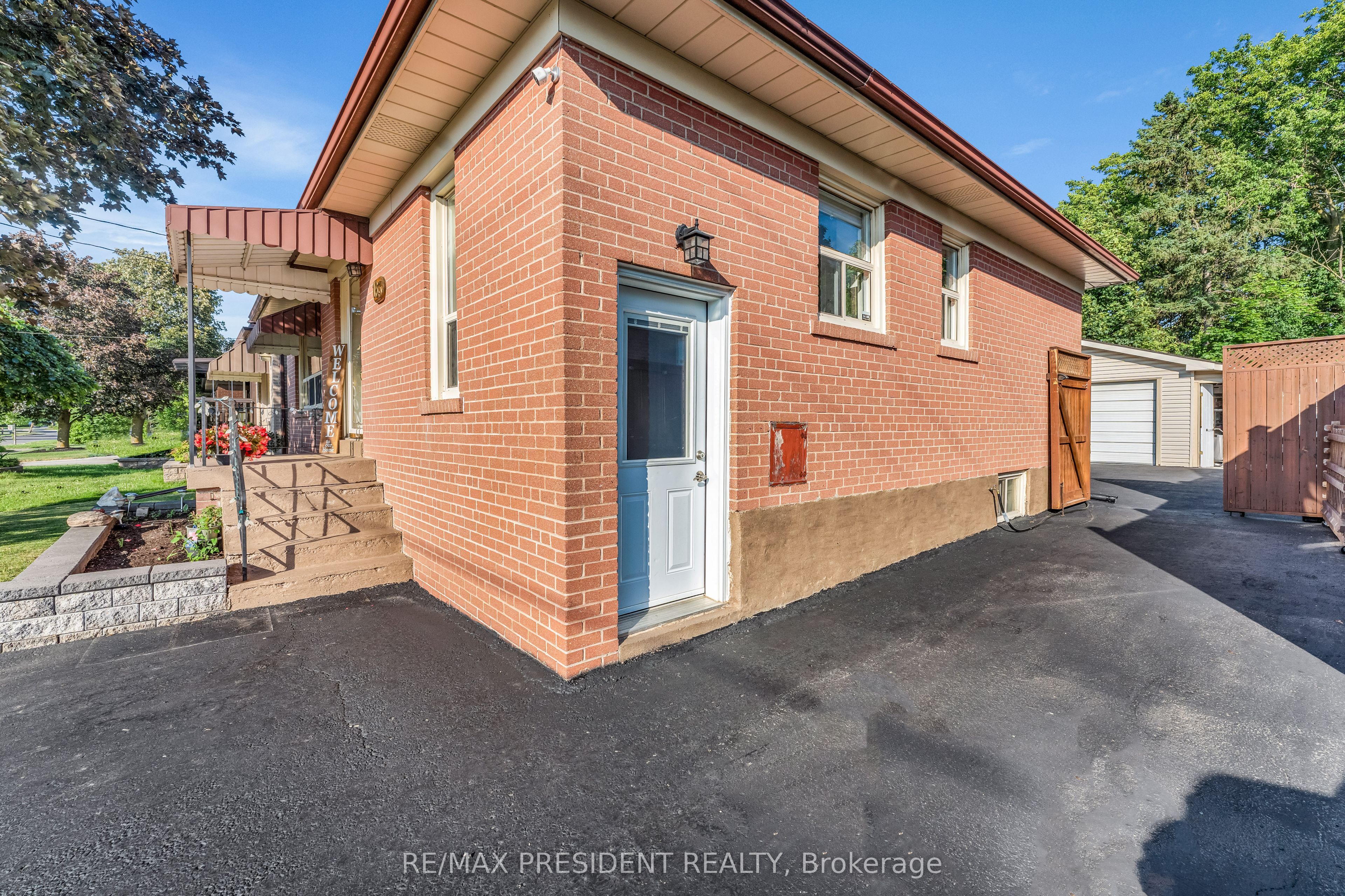 163 Prince Charles Drive Property Photo 25