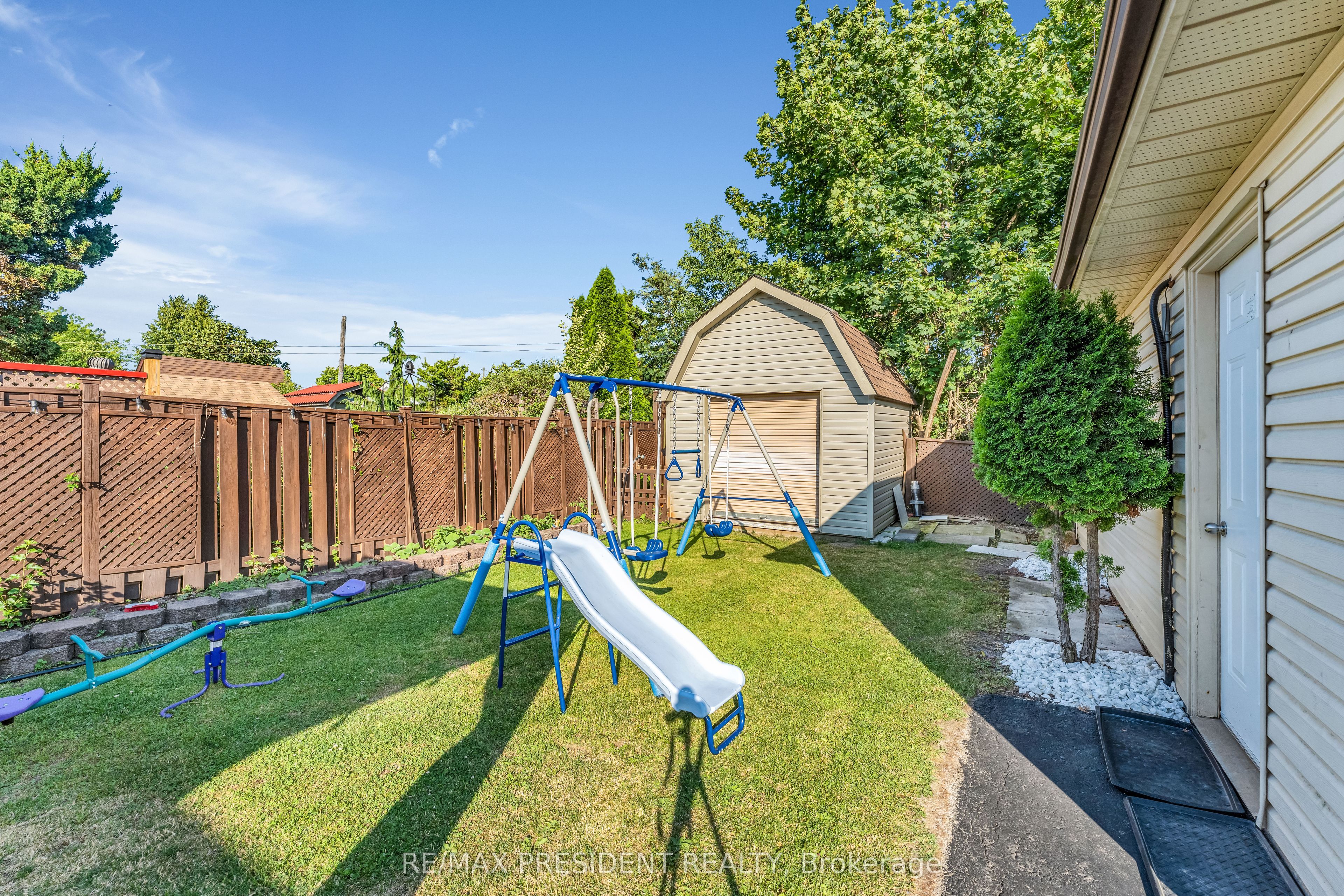 163 Prince Charles Drive Property Photo 43