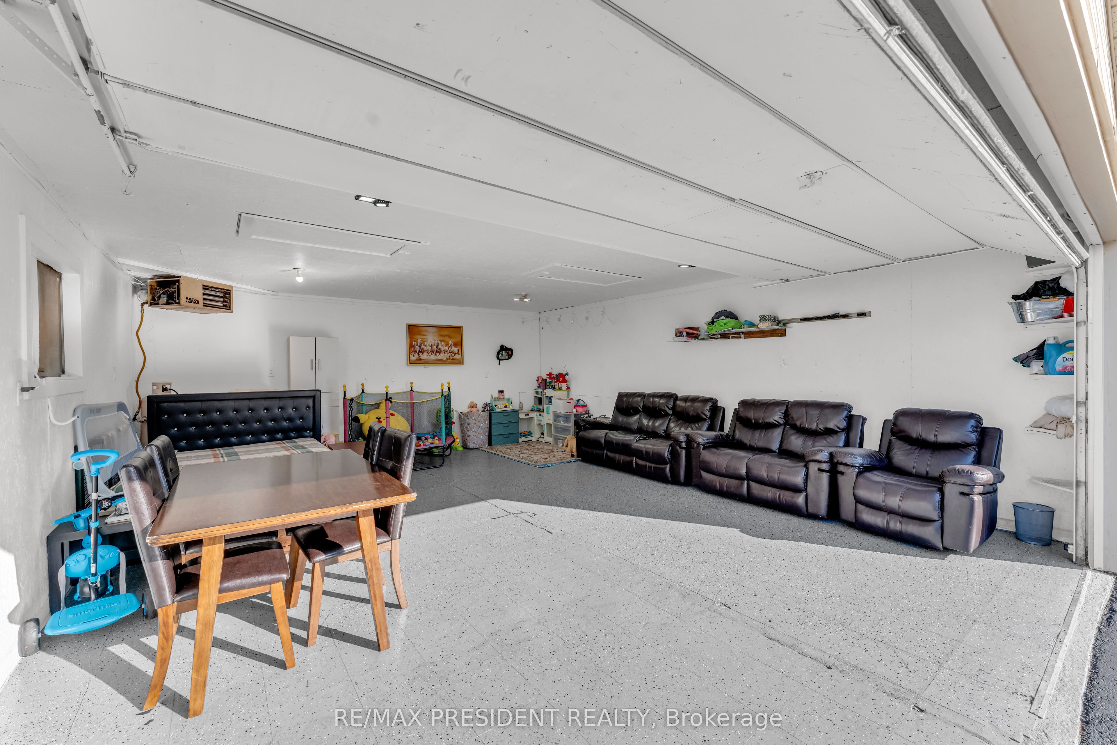 163 Prince Charles Drive Property Photo 46