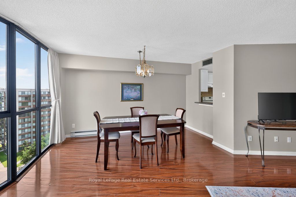 1240 Marlborough Court 1105 Property Photo 7
