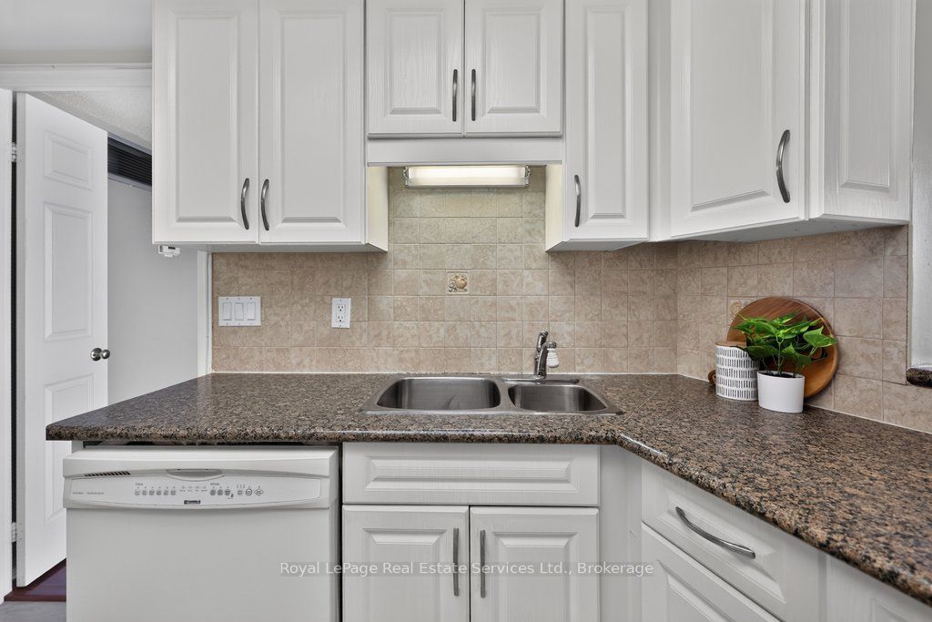 1240 Marlborough Court 1105 Property Photo 18