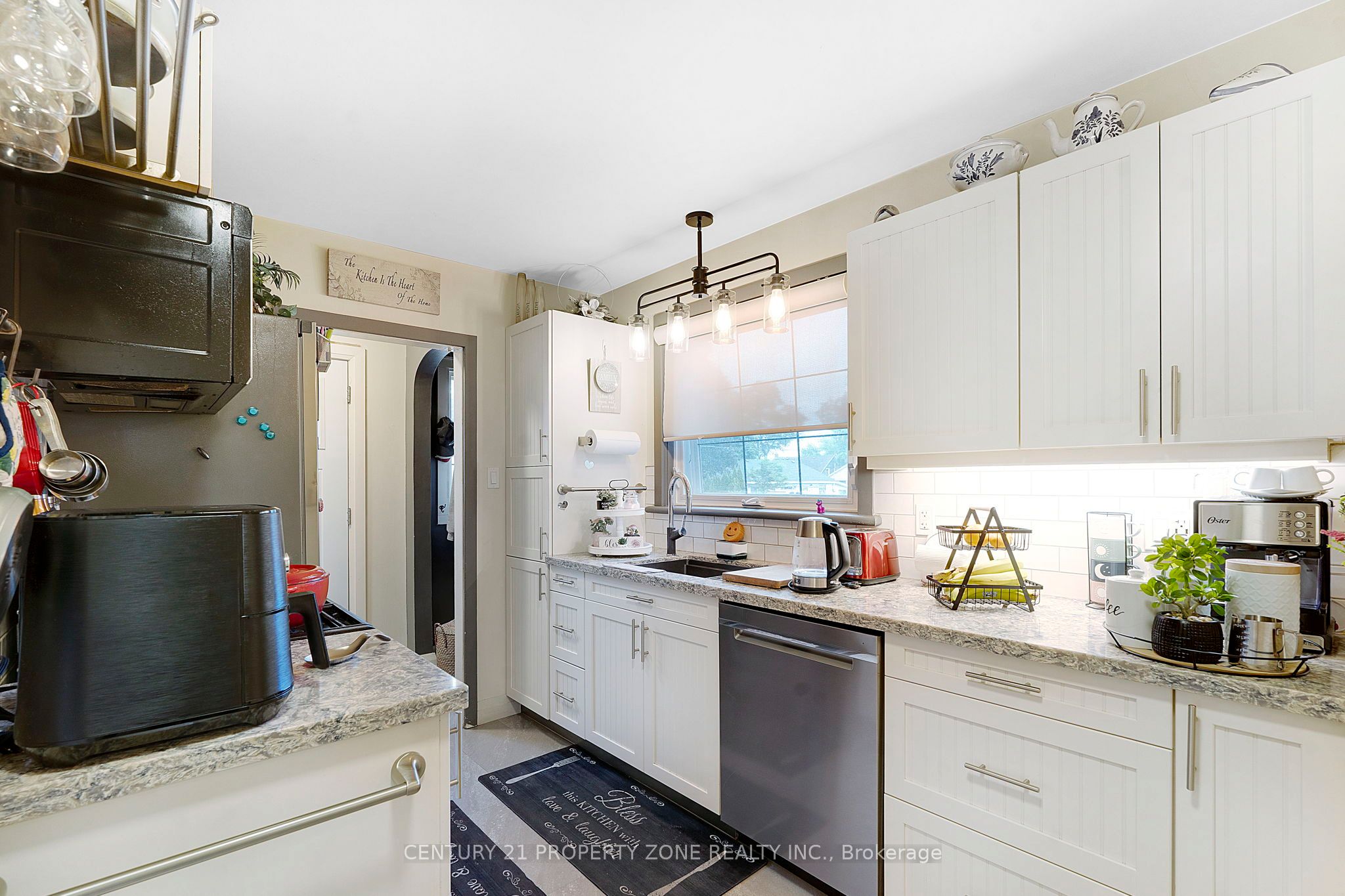 74 John Street Property Photo 7