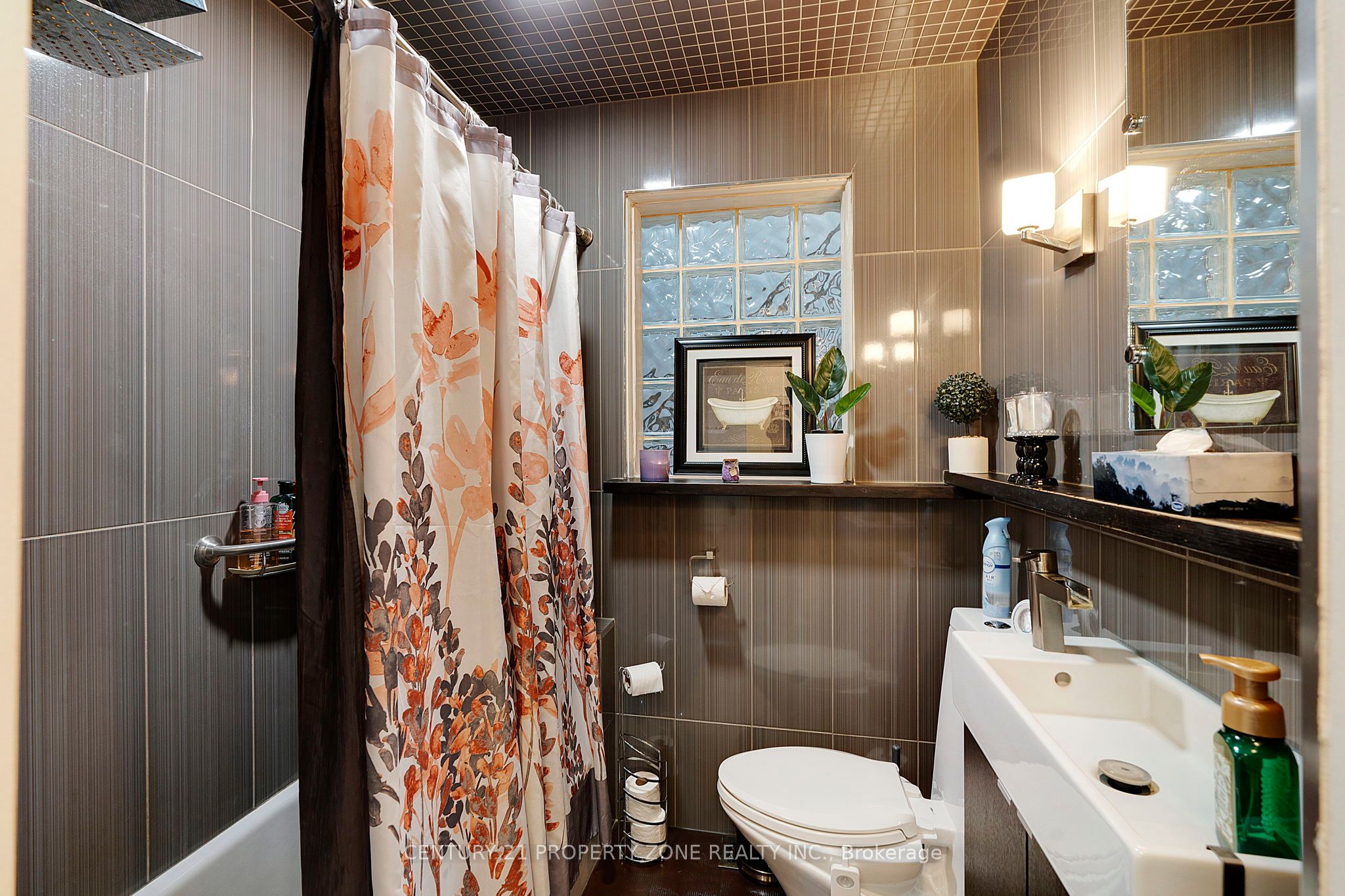 74 John Street Property Photo 14