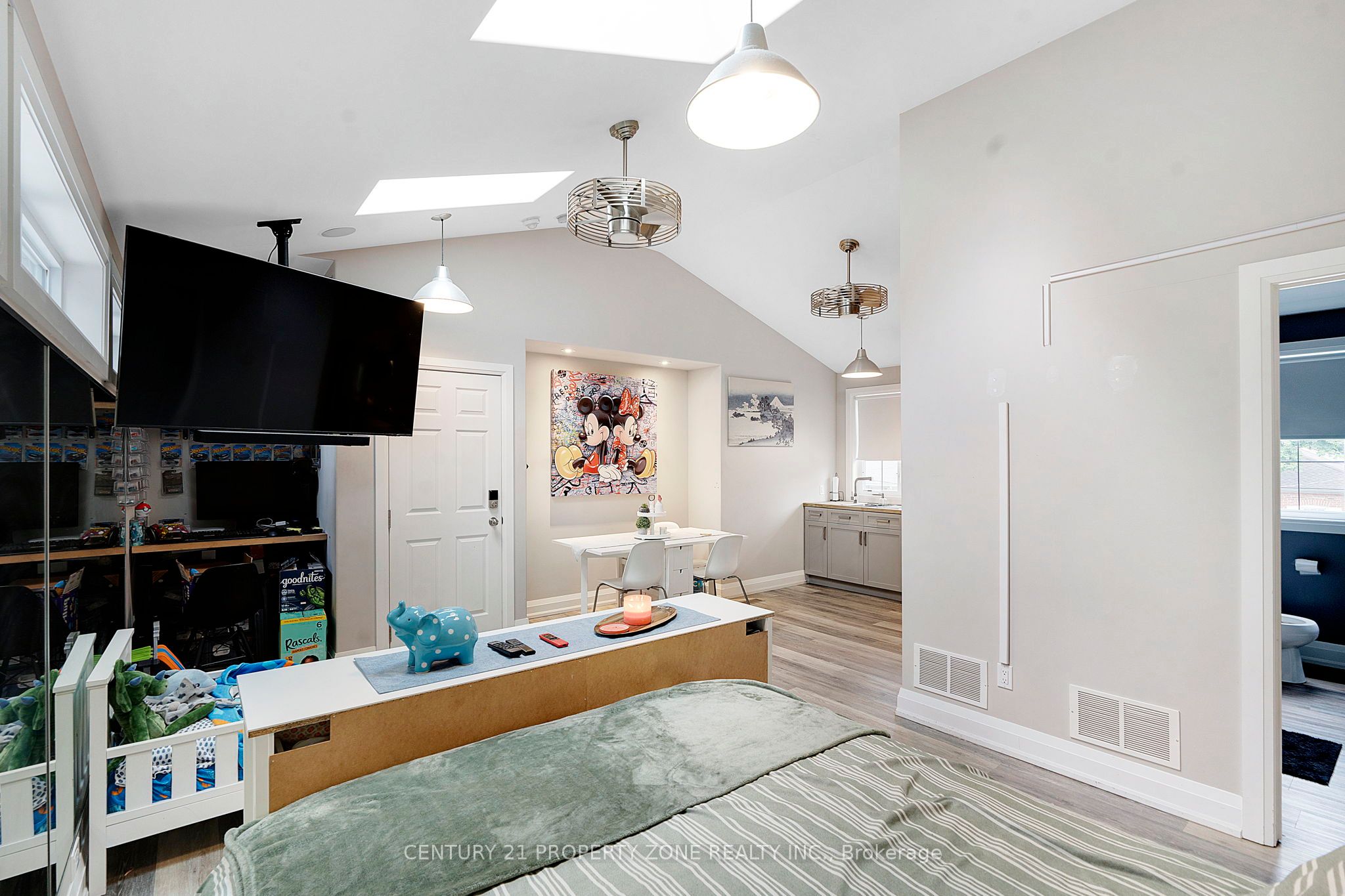74 John Street Property Photo 22