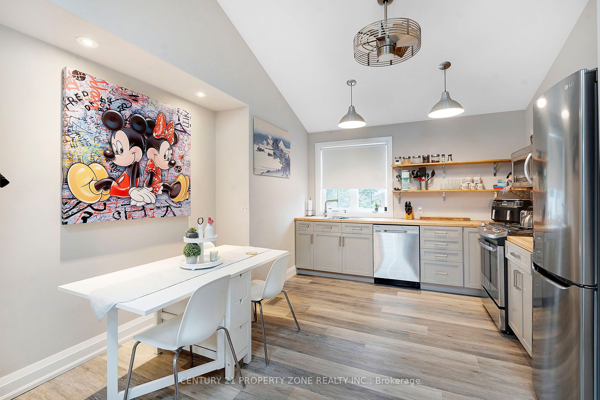 74 John Street Property Photo 23