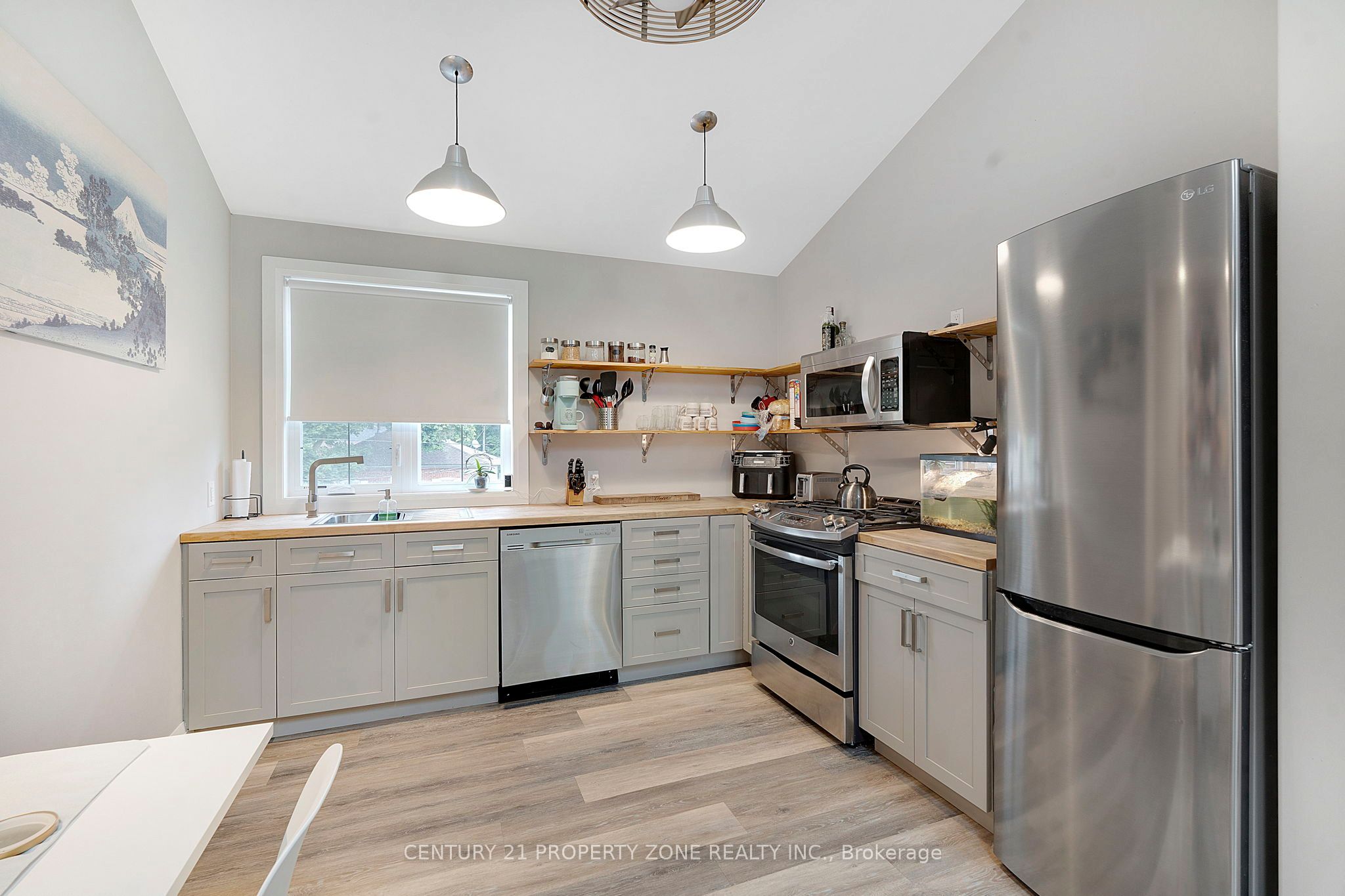 74 John Street Property Photo 24