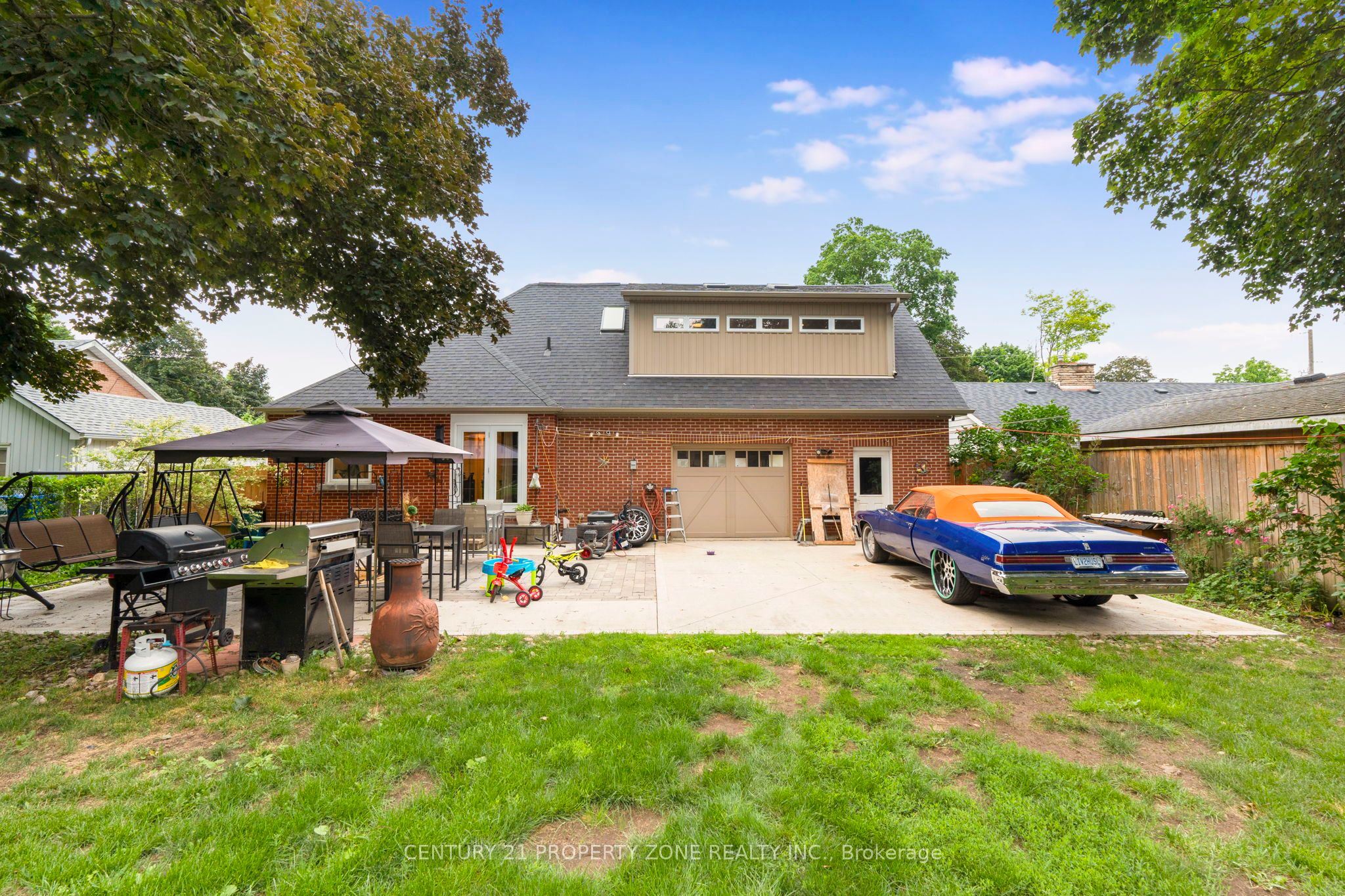 74 John Street Property Photo 33