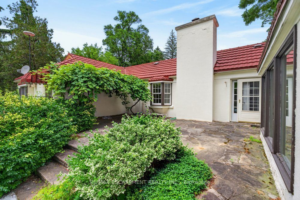 230 Morrison Road Property Photo 5