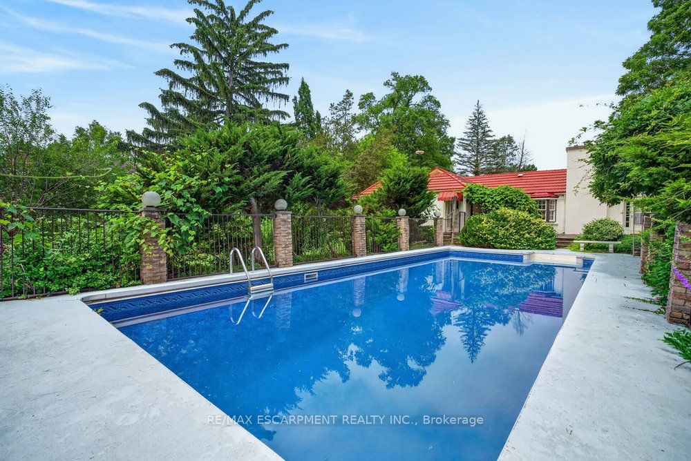 230 Morrison Road Property Photo 17