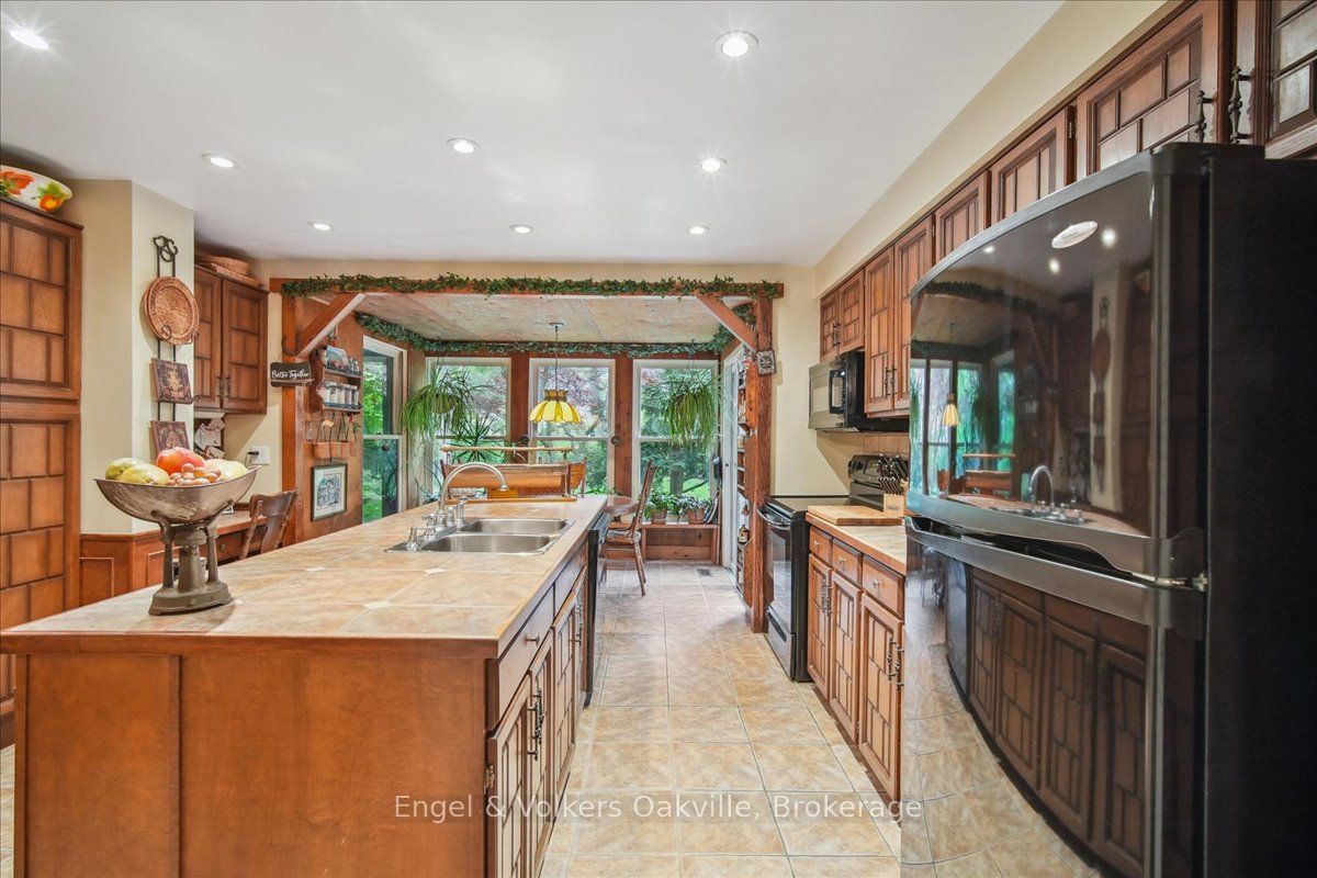 250 Gatestone Avenue Property Photo 15