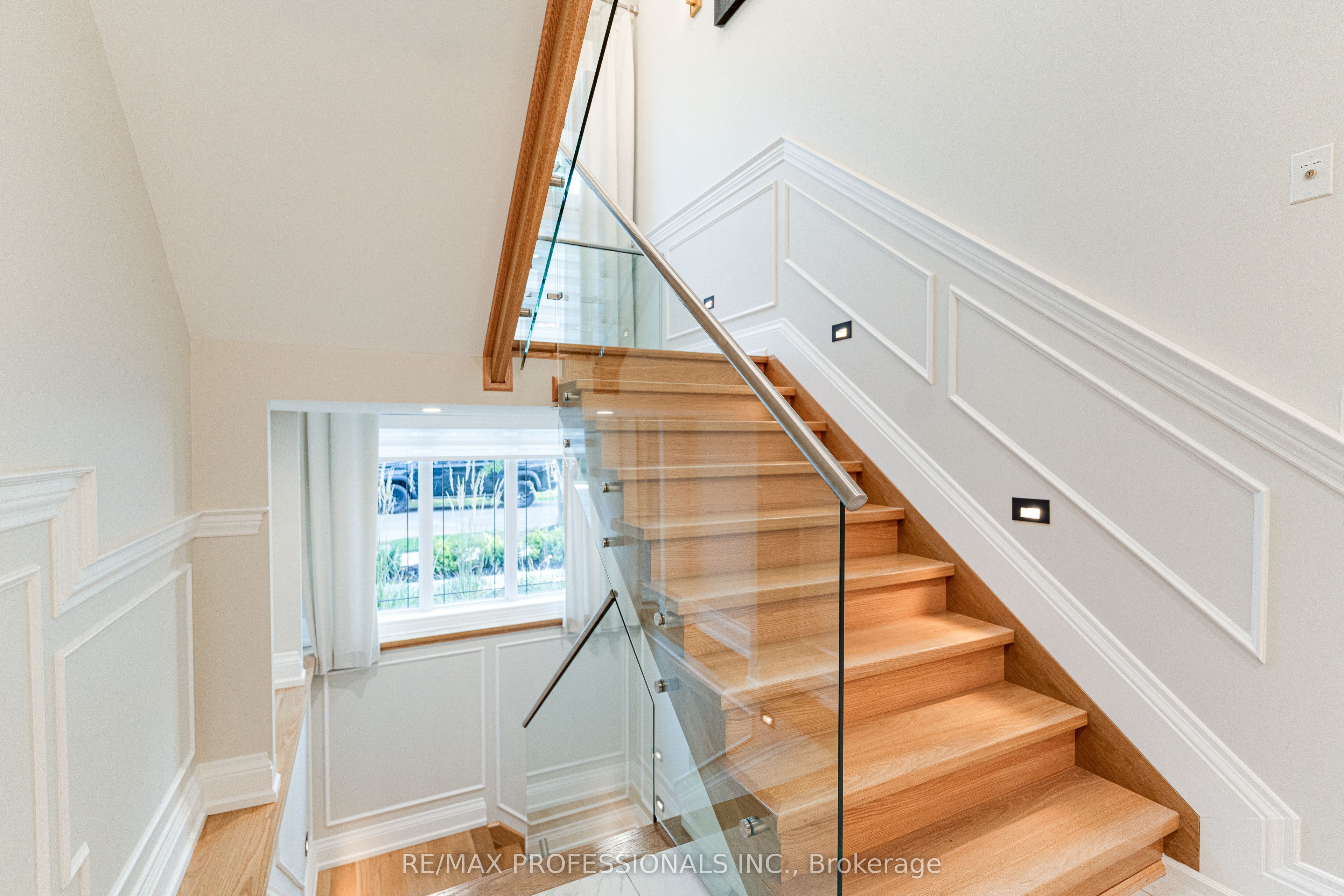161 The Kingsway Property Photo 15