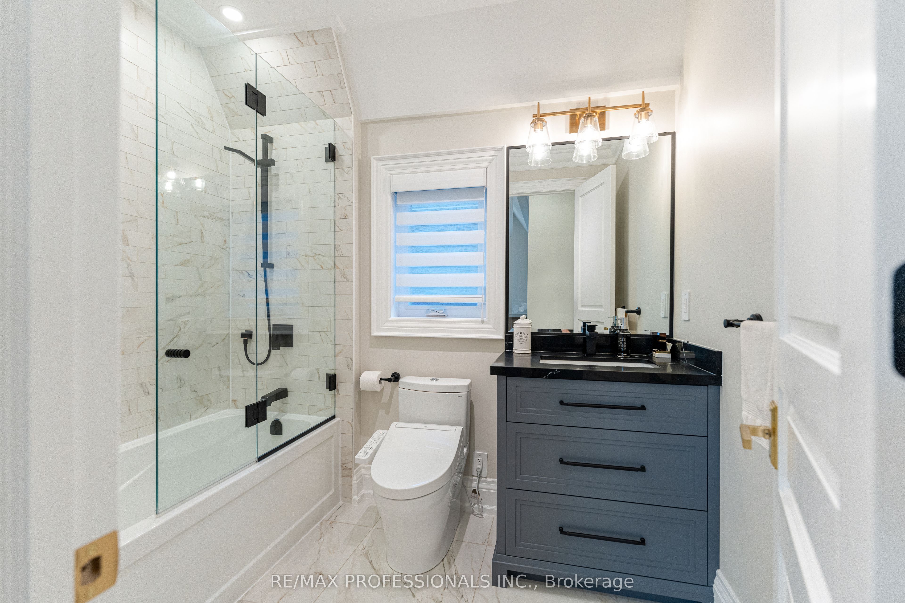 161 The Kingsway Property Photo 26