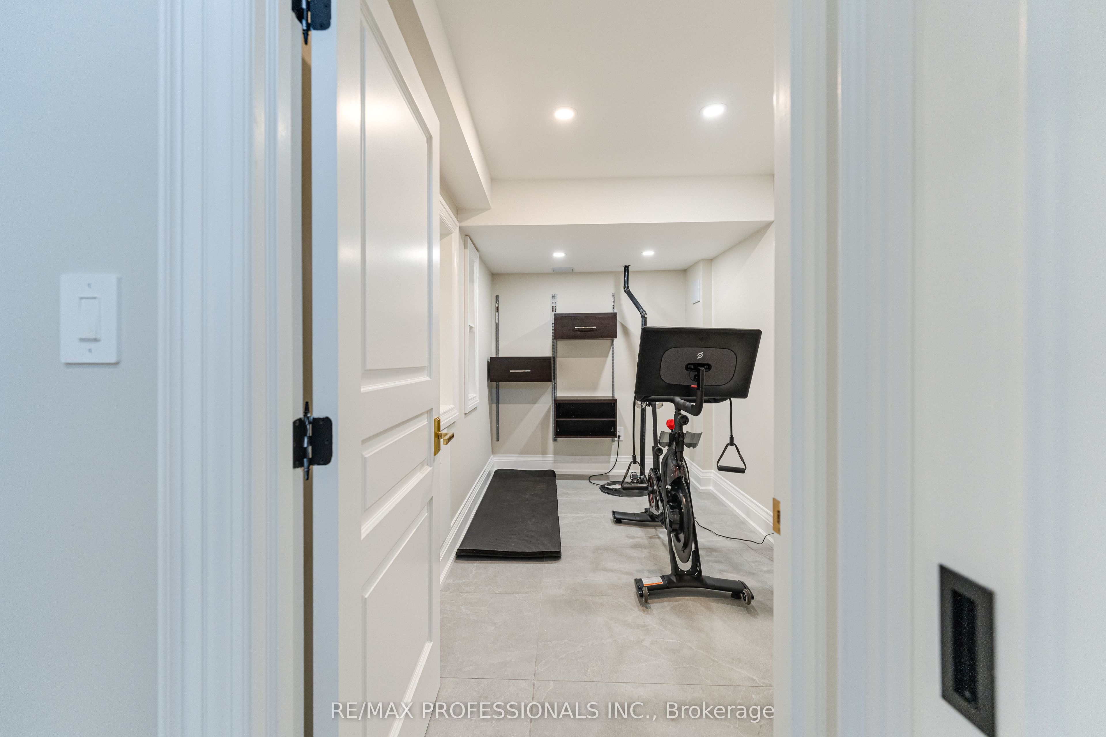 161 The Kingsway Property Photo 37