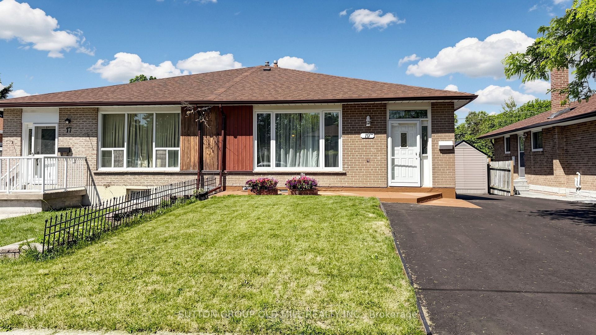 19 Ascot Avenue Property Photo 3