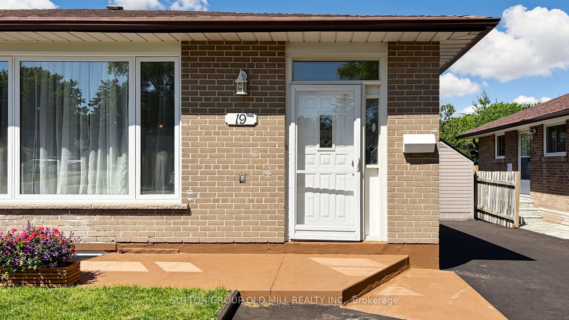 19 Ascot Avenue Property Photo 4