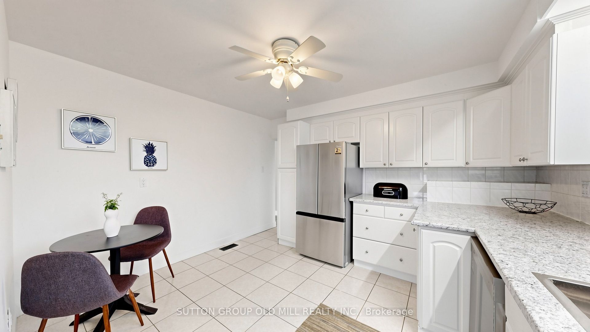 19 Ascot Avenue Property Photo 16