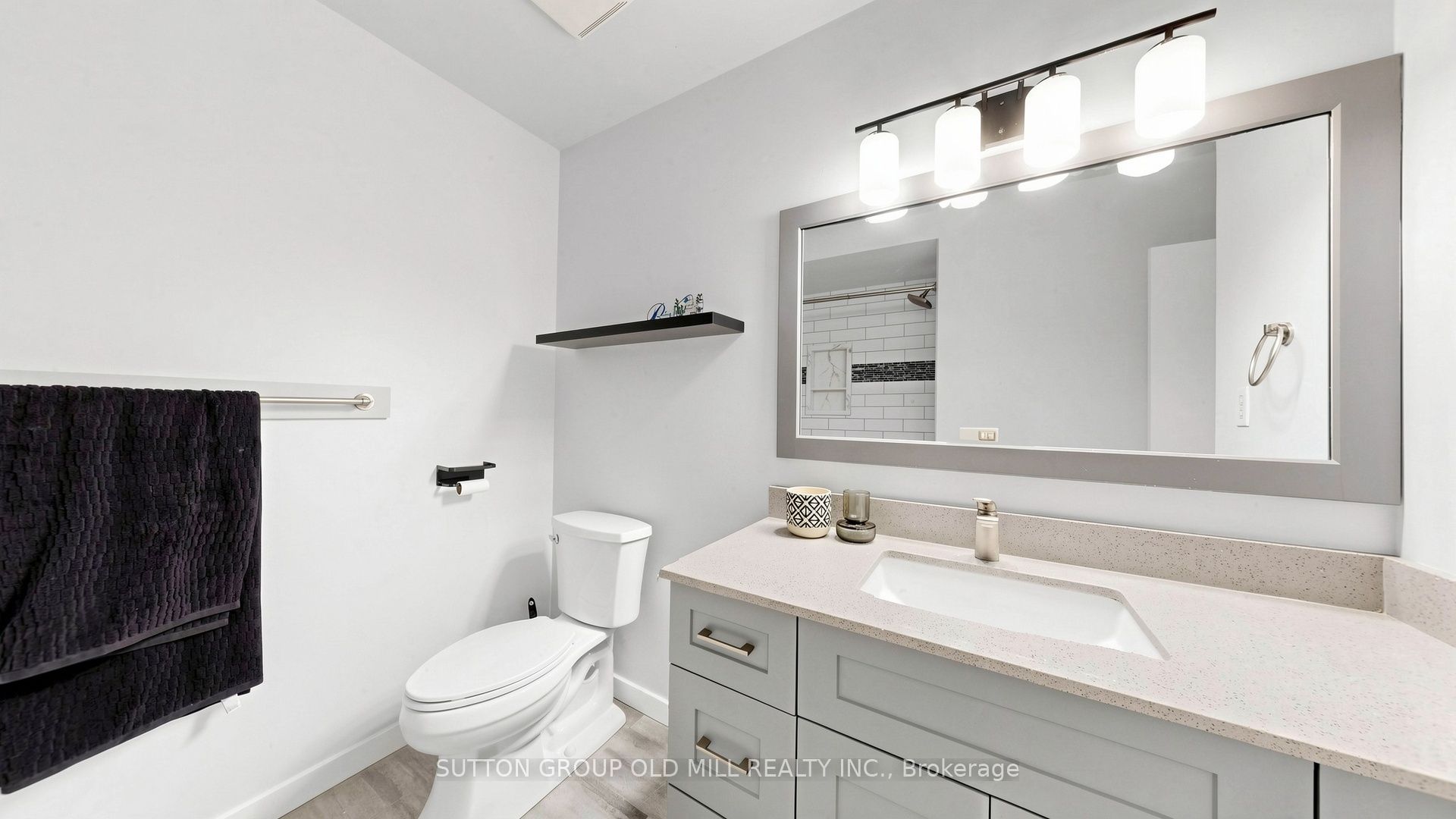 19 Ascot Avenue Property Photo 27