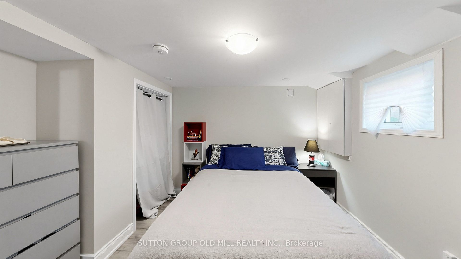 19 Ascot Avenue Property Photo 40