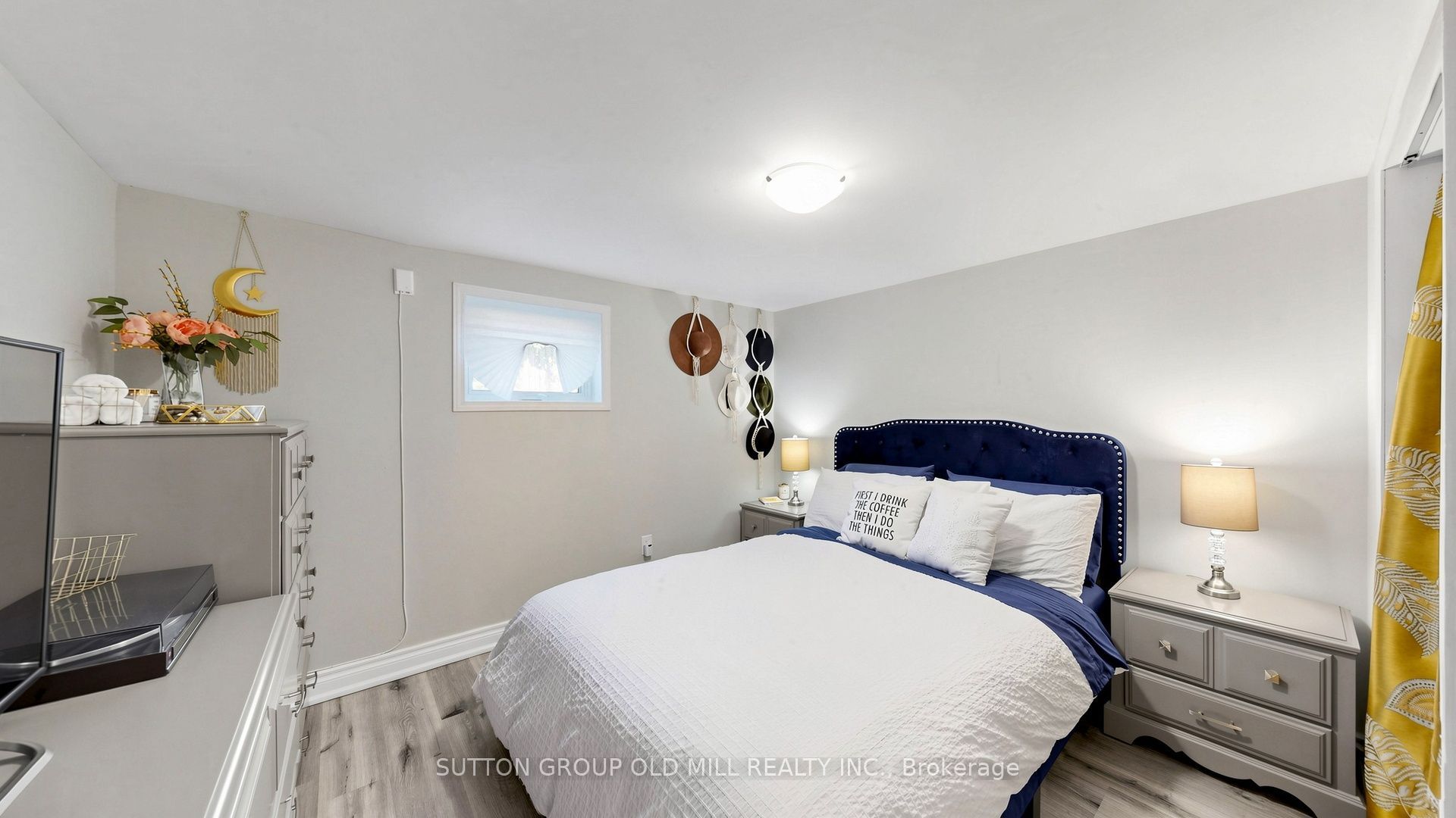 19 Ascot Avenue Property Photo 42