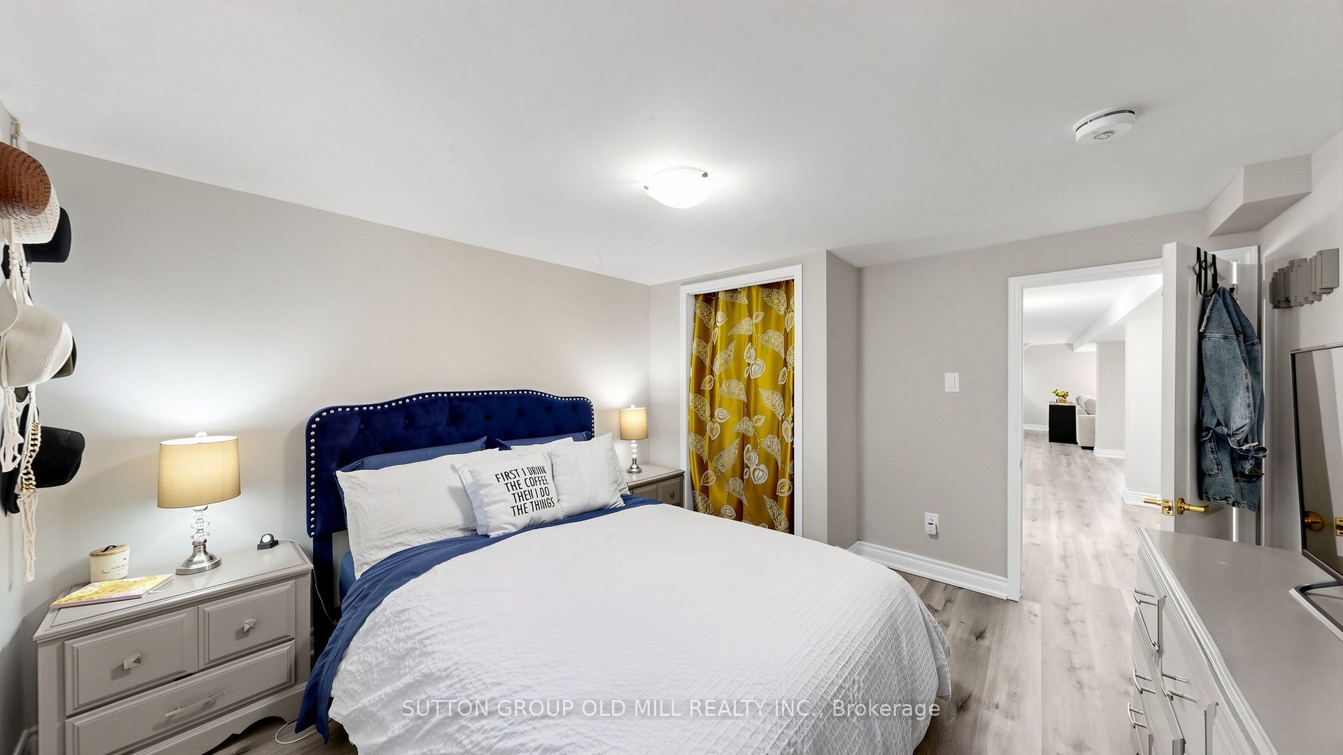 19 Ascot Avenue Property Photo 44