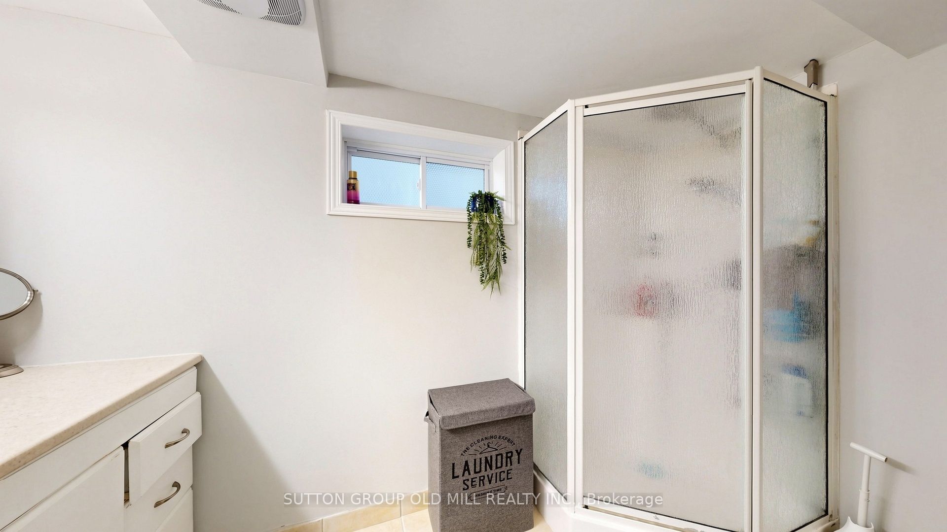 19 Ascot Avenue Property Photo 46