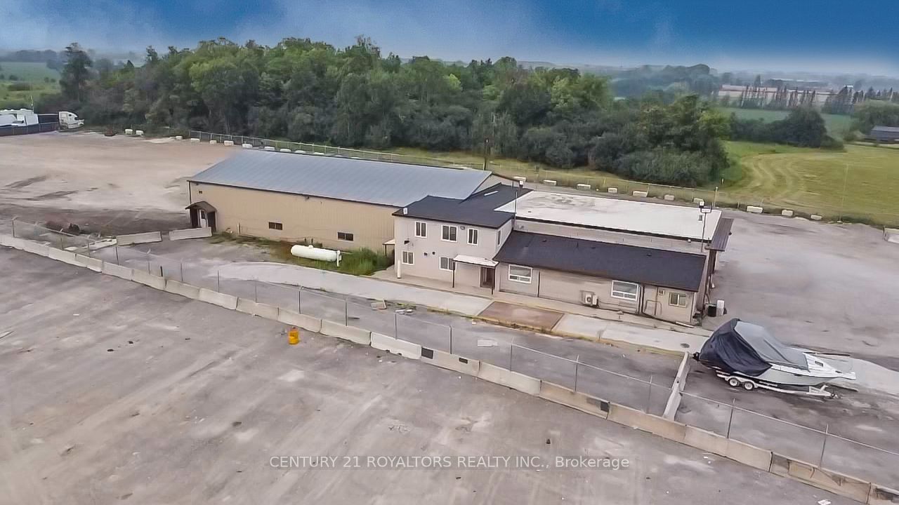 6202 Healey Road N Property Photo 8