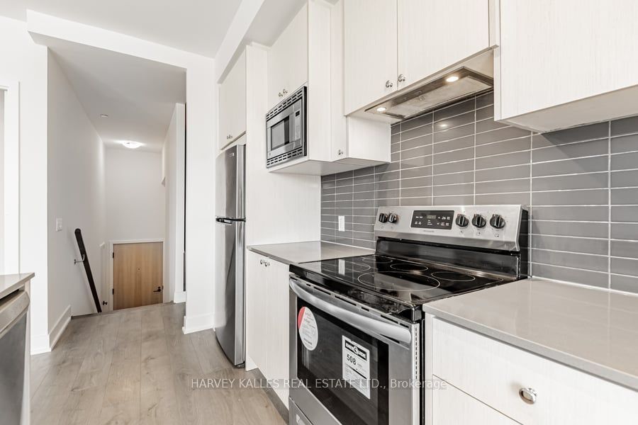 60 George Butchart Drive 4 Property Photo 12