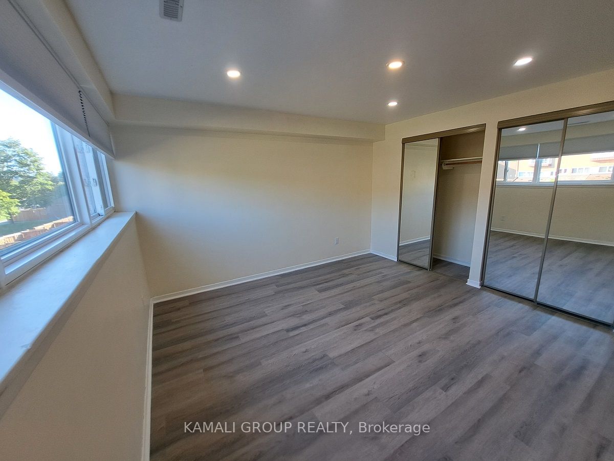 262 John Garland Boulevard 209 Property Photo 7