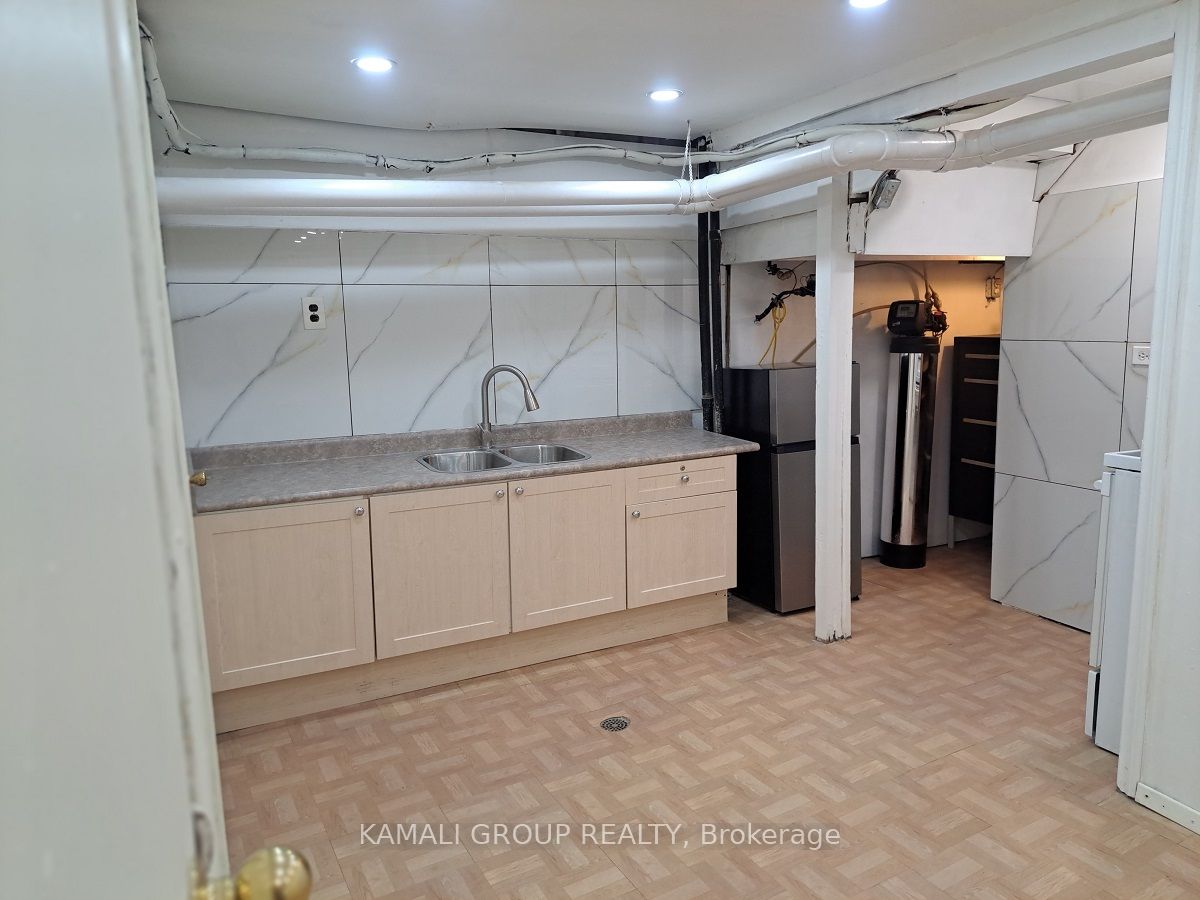 262 John Garland Boulevard 209 Property Photo 17